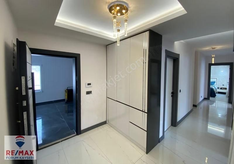 İldem Seçili Satılık 2+1 F Hissesi