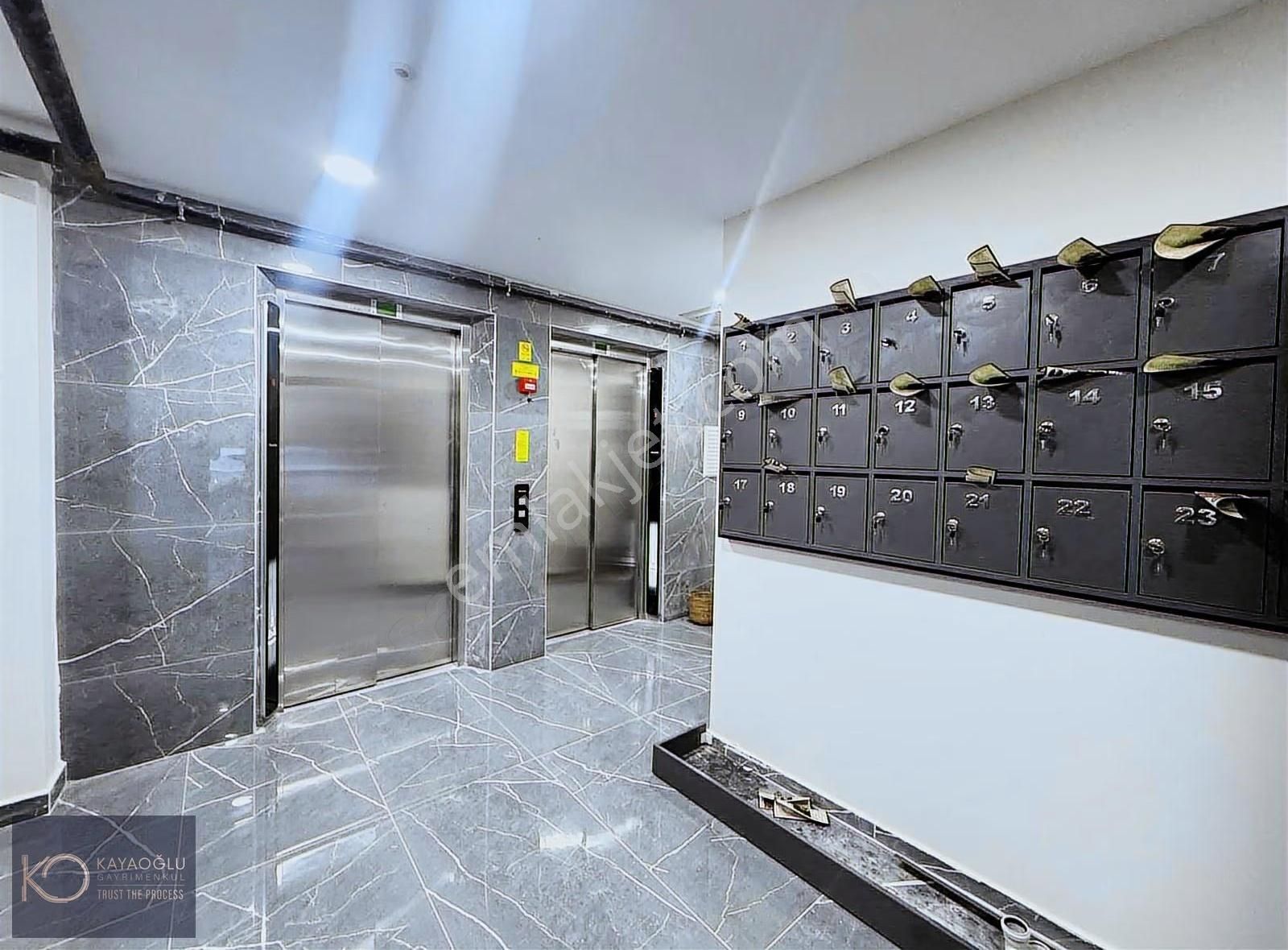 Kayaoğlun'dan Girne Caddesi Üzerinde 1 Oda 1 Salon 60 M2 Daaire - Görsel 24