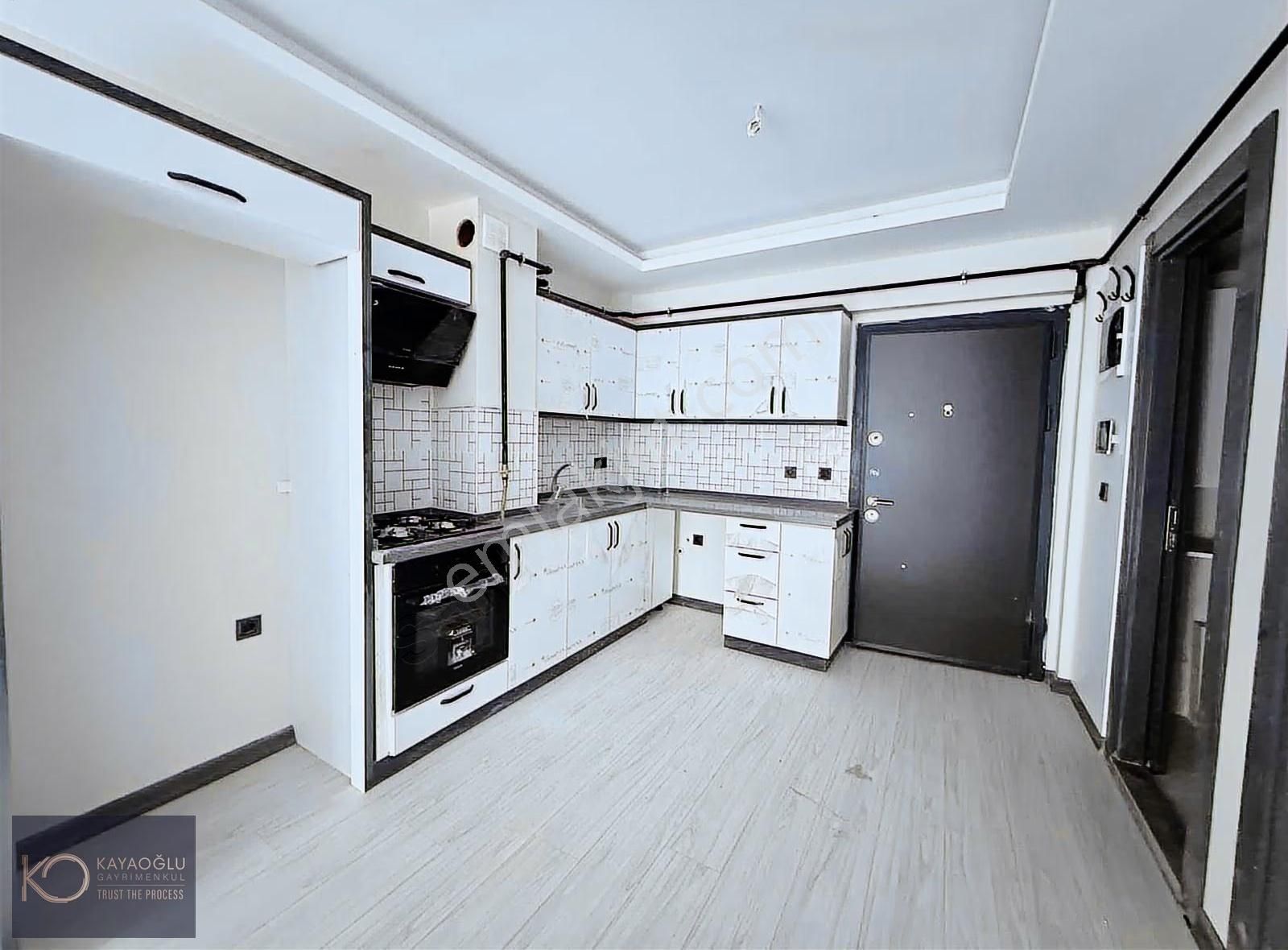 Kayaoğlun'dan Girne Caddesi Üzerinde 1 Oda 1 Salon 60 M2 Daaire - Görsel 8