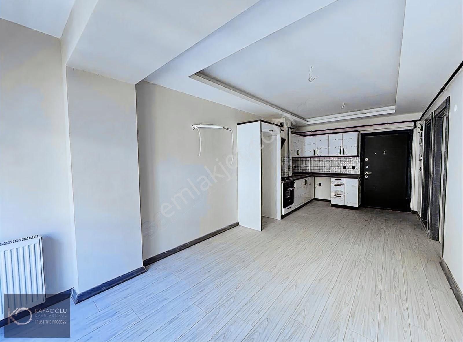 Kayaoğlun'dan Girne Caddesi Üzerinde 1 Oda 1 Salon 60 M2 Daaire - Görsel 20