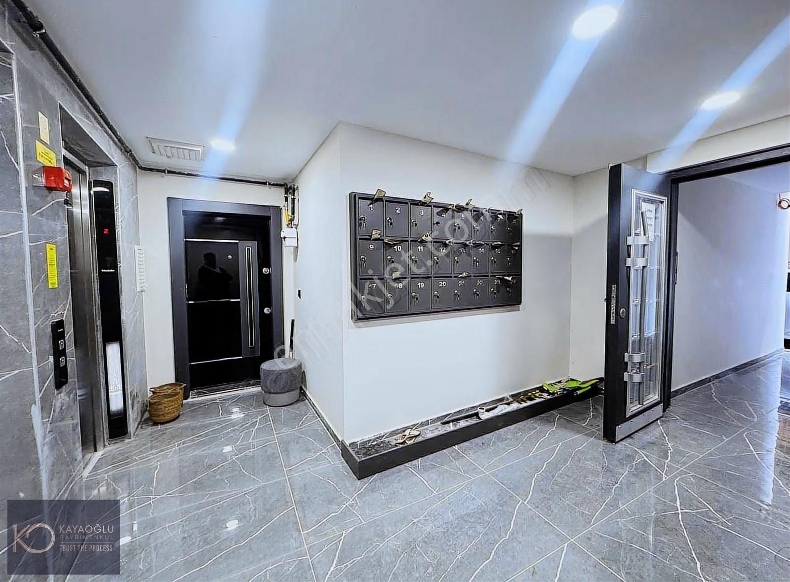 Kayaoğlun'dan Girne Caddesi Üzerinde 1 Oda 1 Salon 60 M2 Daaire - Görsel 23