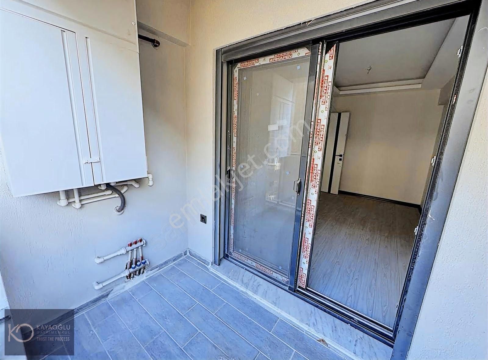 Kayaoğlun'dan Girne Caddesi Üzerinde 1 Oda 1 Salon 60 M2 Daaire - Görsel 19