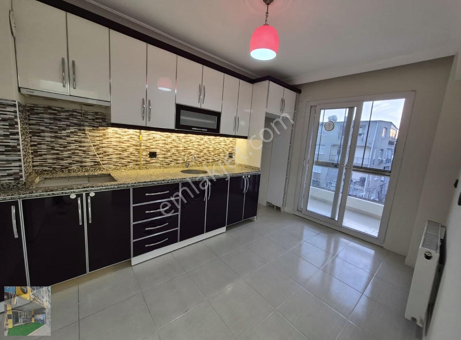 Ege Yaşamdan Yeşilbağlar Mah 2+1 D.gazlı Cam Balkonlu