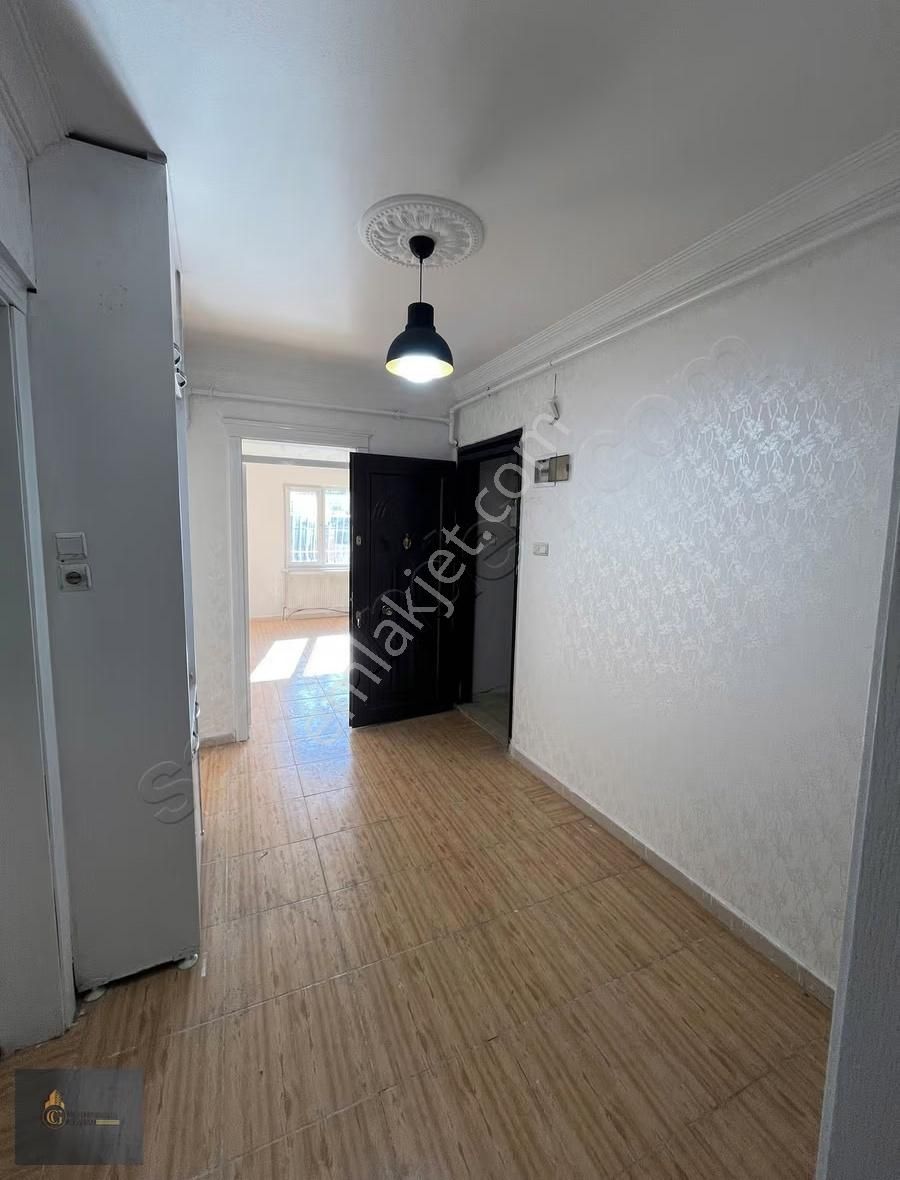 Cennet Gyo'dan Çocuk Polisi Civarında 120m^ 2+1 Yıkım Kararsız - Görsel 8