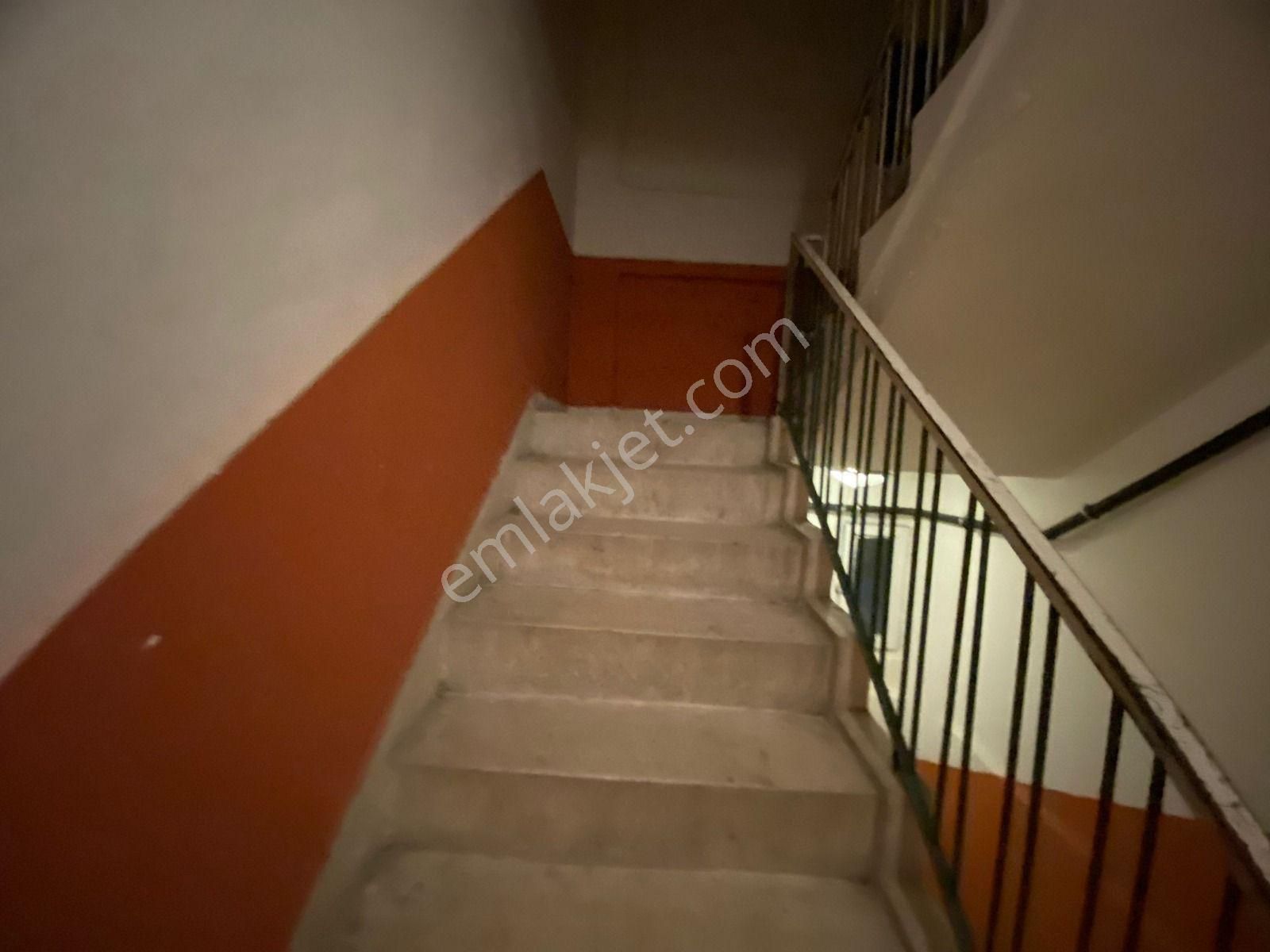 Akçaabat Dürbinar Mahallesinde Kiralık Daire Doğalgaz Mevcut Asansör Yok - Görsel 11