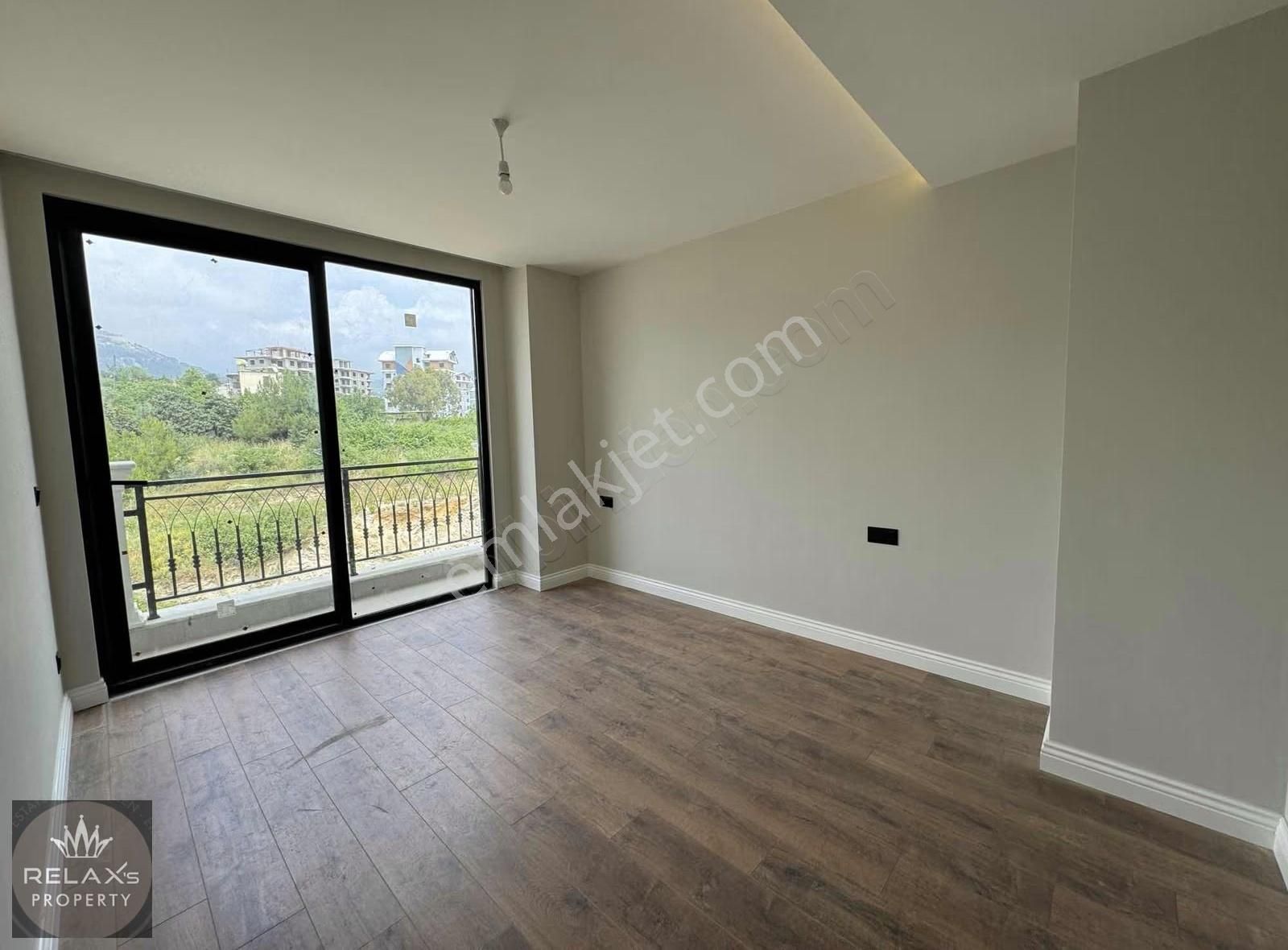 Oba Bölgesinde Kiralık 4+1 Ayrı Mutfak Daire - Görsel 4