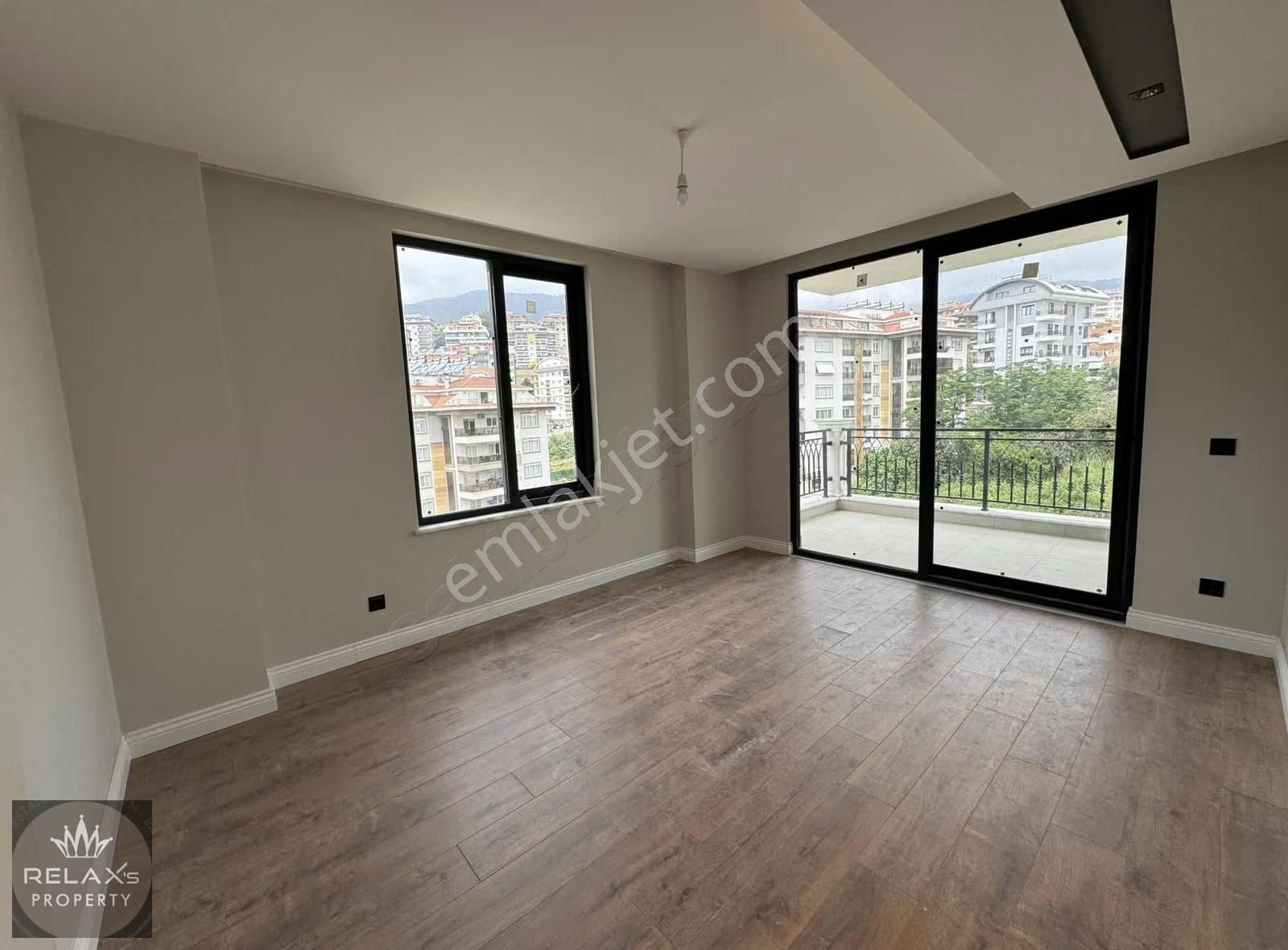 Oba Bölgesinde Kiralık 4+1 Ayrı Mutfak Daire - Görsel 14