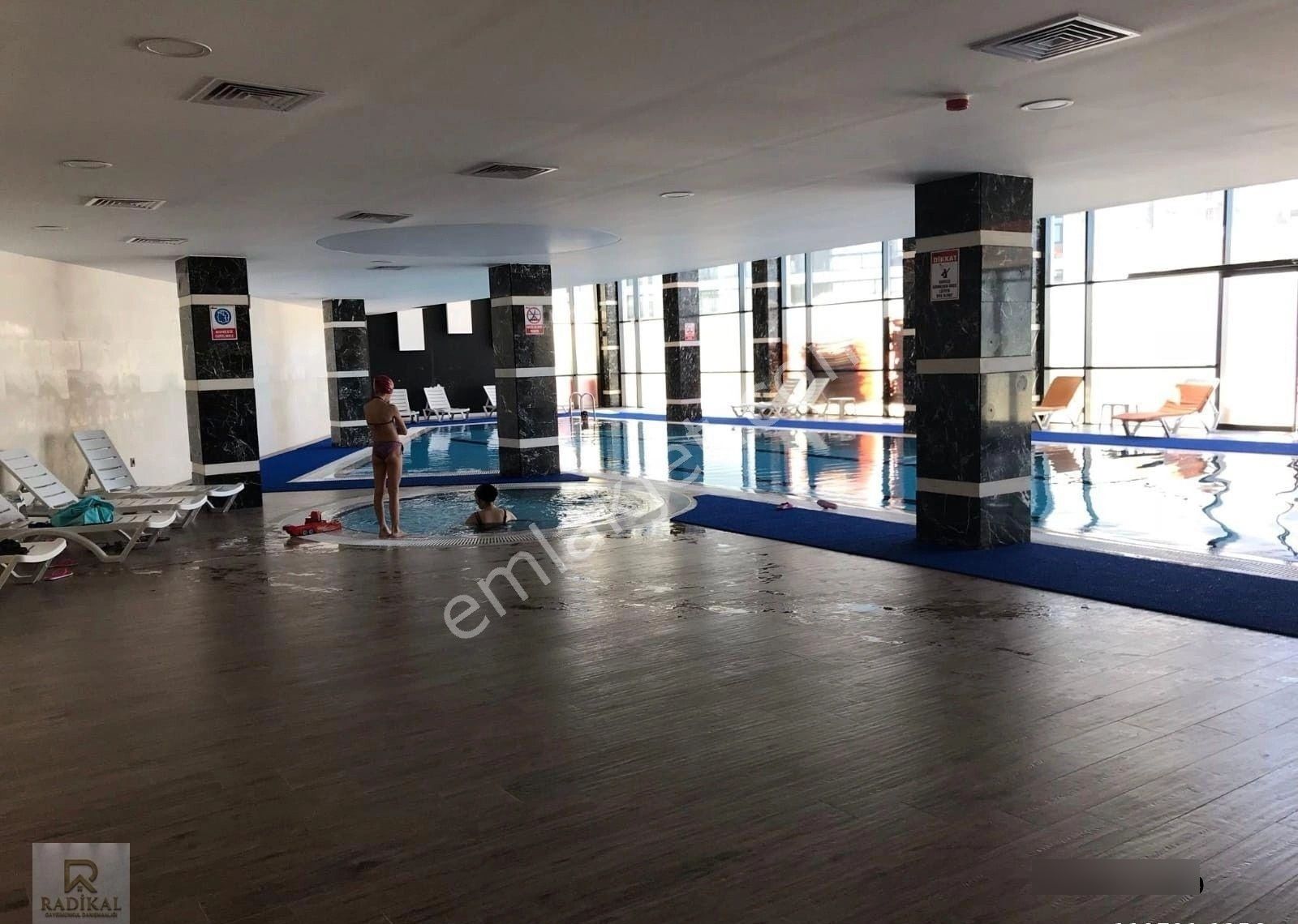 İncek Prestij Konutlarında E Blok 28. Katta Full Mobilyalı Eşsiz Manzaralı 2,5+1 Suit Daire ........ - Görsel 13