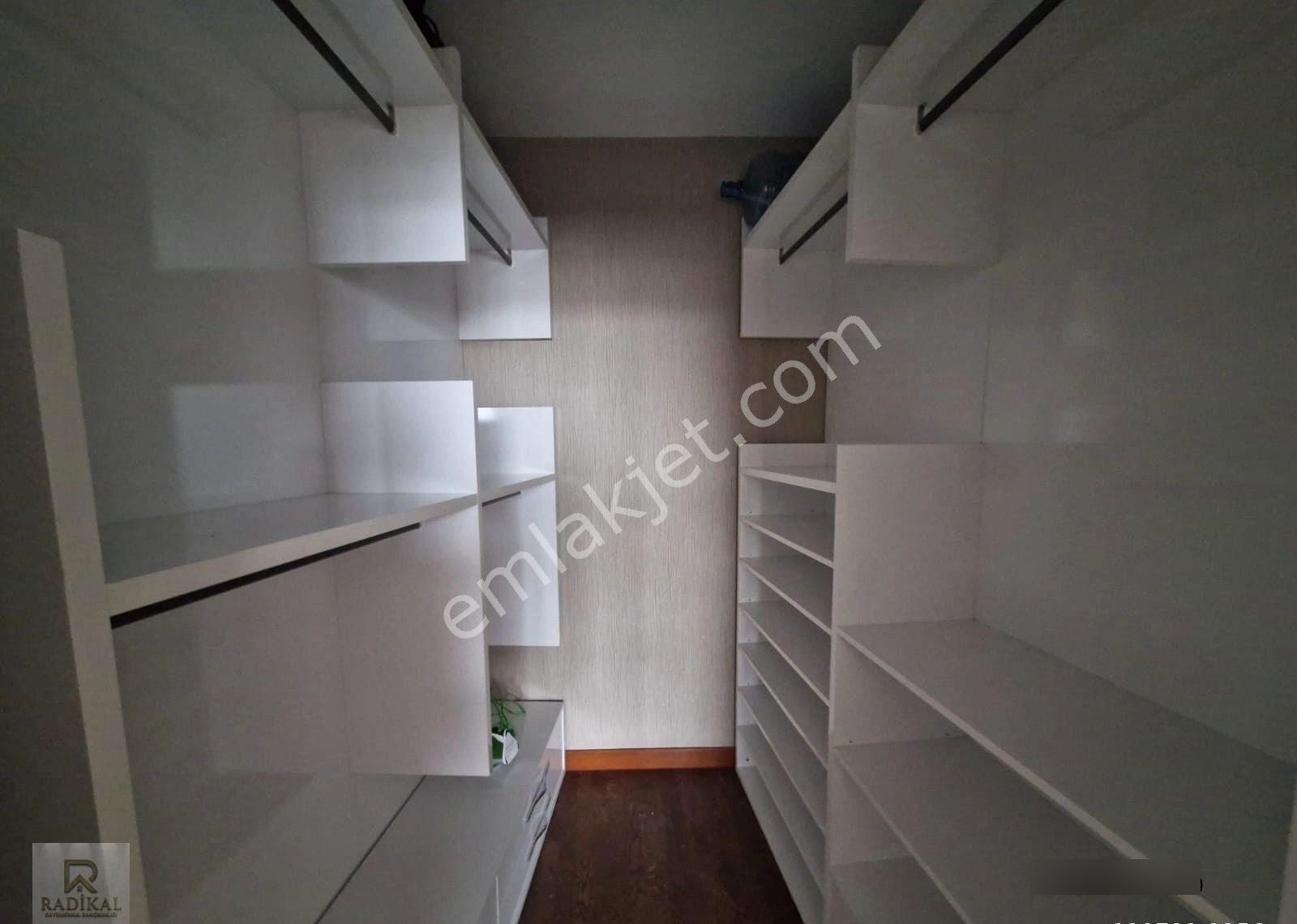 İncek Prestij Konutlarında E Blok 28. Katta Full Mobilyalı Eşsiz Manzaralı 2,5+1 Suit Daire ........ - Görsel 21