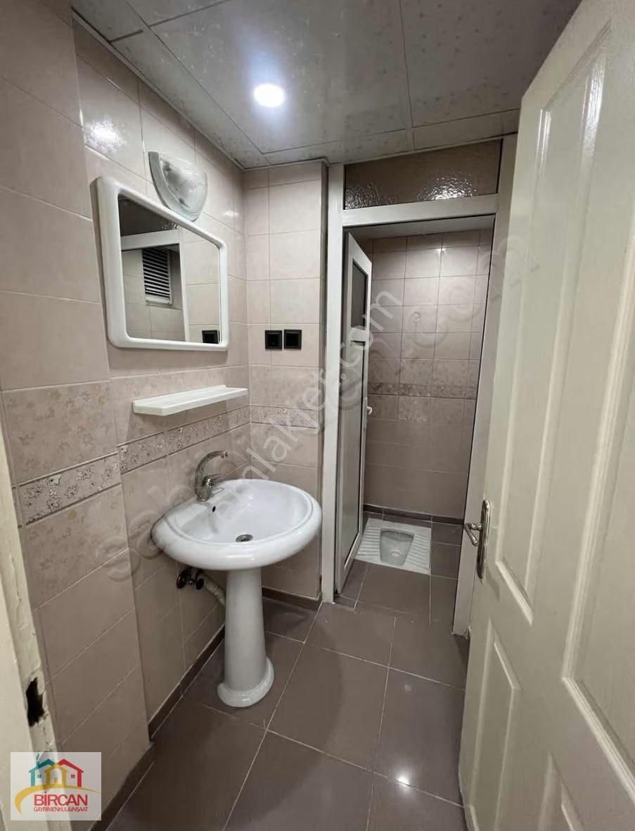 Cumhuriyet Caddesinde Satlık Üçüncü Kat 4 + 1 Daire - Görsel 9