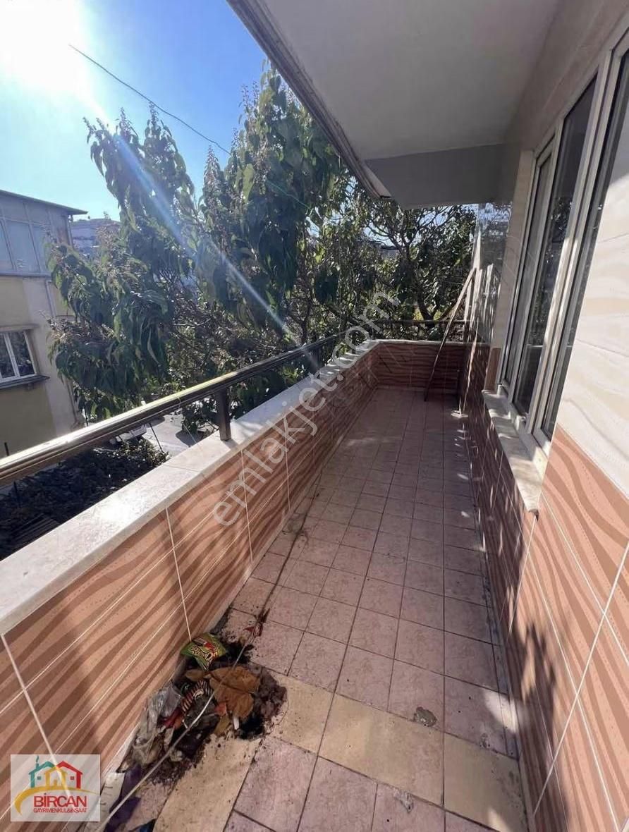 Cumhuriyet Caddesinde Satlık Üçüncü Kat 4 + 1 Daire - Görsel 3