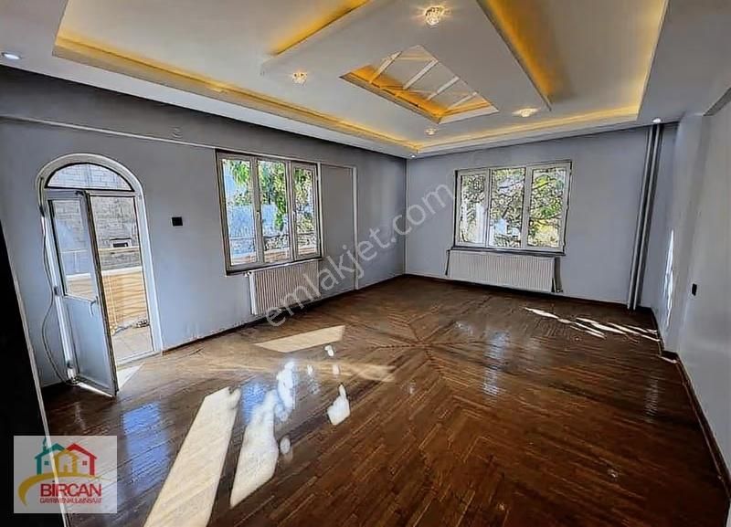 Cumhuriyet Caddesinde Satlık Üçüncü Kat 4 + 1 Daire - Görsel 17