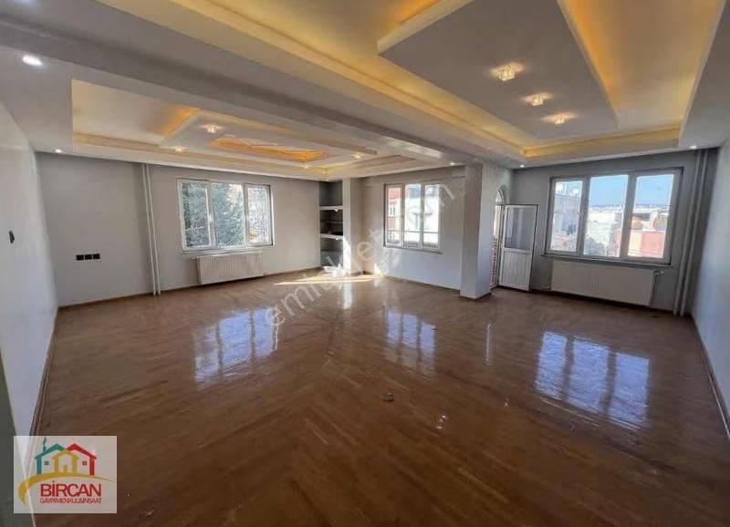 Cumhuriyet Caddesinde Satlık Üçüncü Kat 4 + 1 Daire - Görsel 14