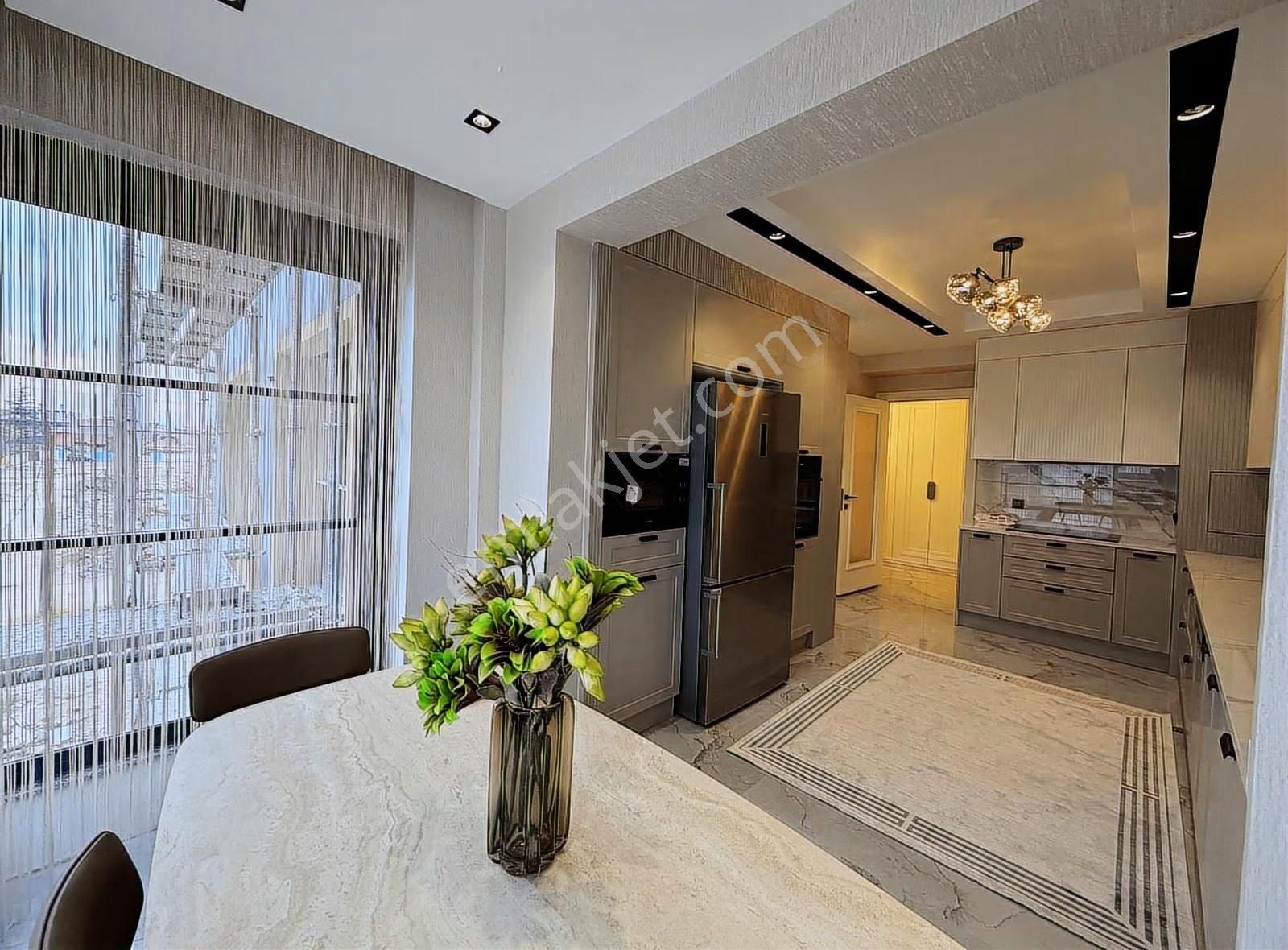 Ahmet Özcan Cd. Meram İtfaiye Yakını 3+1, 4+1 Satılık Daireler - Görsel 2