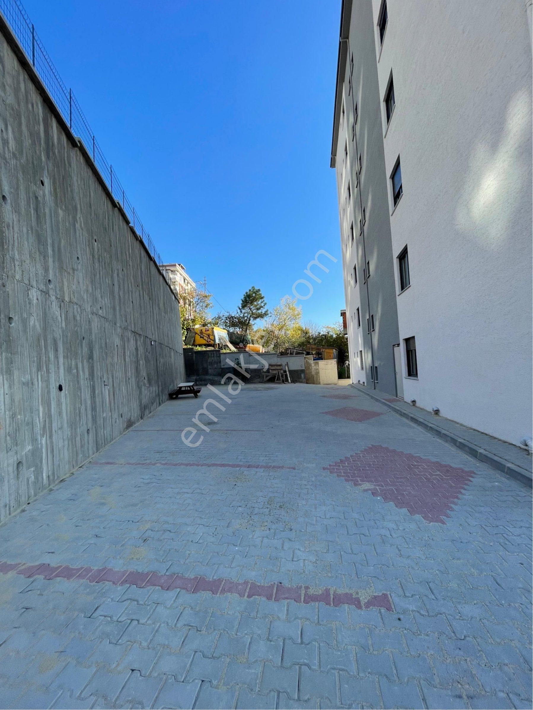 Pendikte Deniz Manzaralı Ebeveyn Wc Banyolu 3.kat Lüx Daire 110m2 - Görsel 30