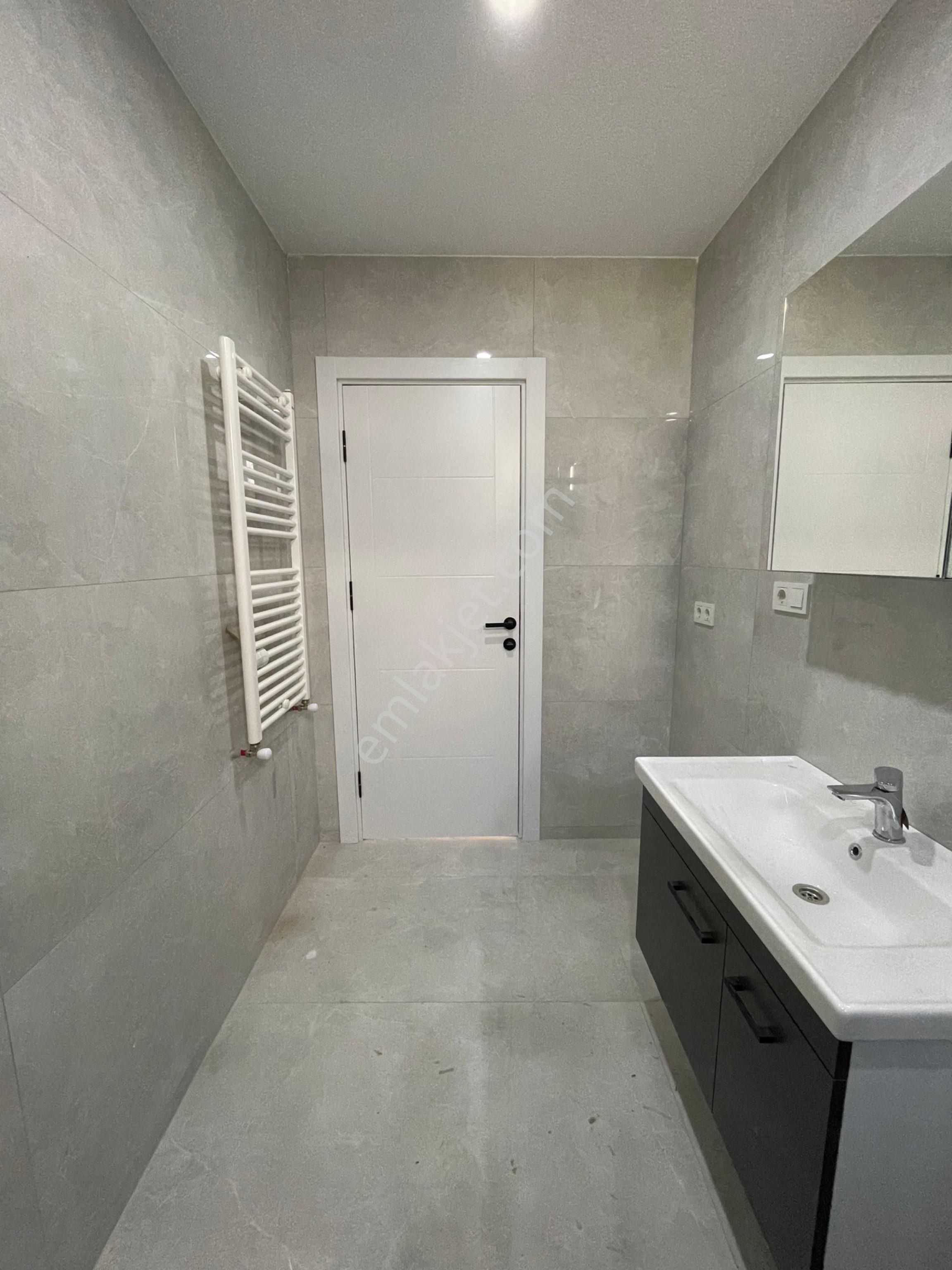 Pendikte Deniz Manzaralı Ebeveyn Wc Banyolu 3.kat Lüx Daire 110m2 - Görsel 24