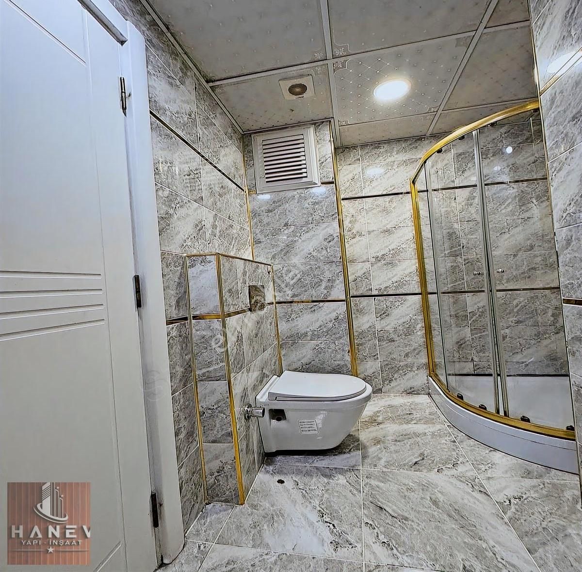 Metrobüse Komşu Aile Sitesin'de Satılık 3+1 Geniş Daire - Görsel 9