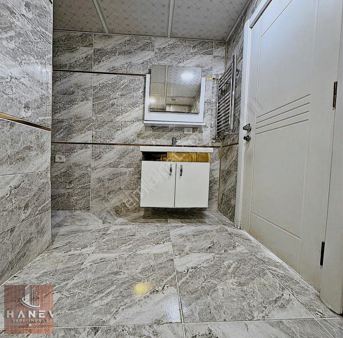 Metrobüse Komşu Aile Sitesin'de Satılık 3+1 Geniş Daire - Görsel 7