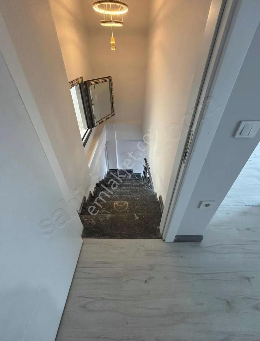 Buca Üçkuyular Meydanında Sıfır Dubleks Çift Girişli Asansörlü - Görsel 11