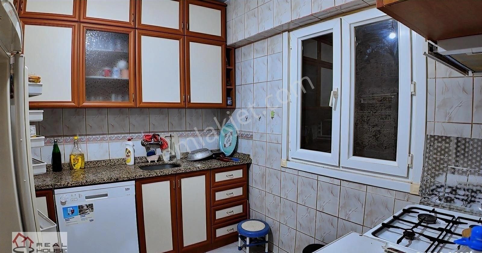 Bayrampaşa Orta Mh.de 3+1 Satılık Daire - Görsel 17