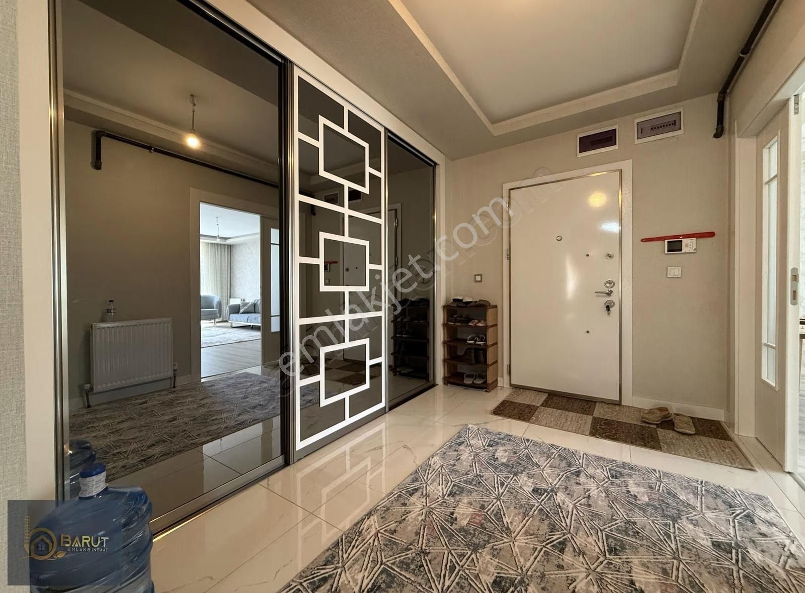 Barut Emlak_ Kapalı Otoparklı Lüks Sitede 4+1 Daire - Görsel 2