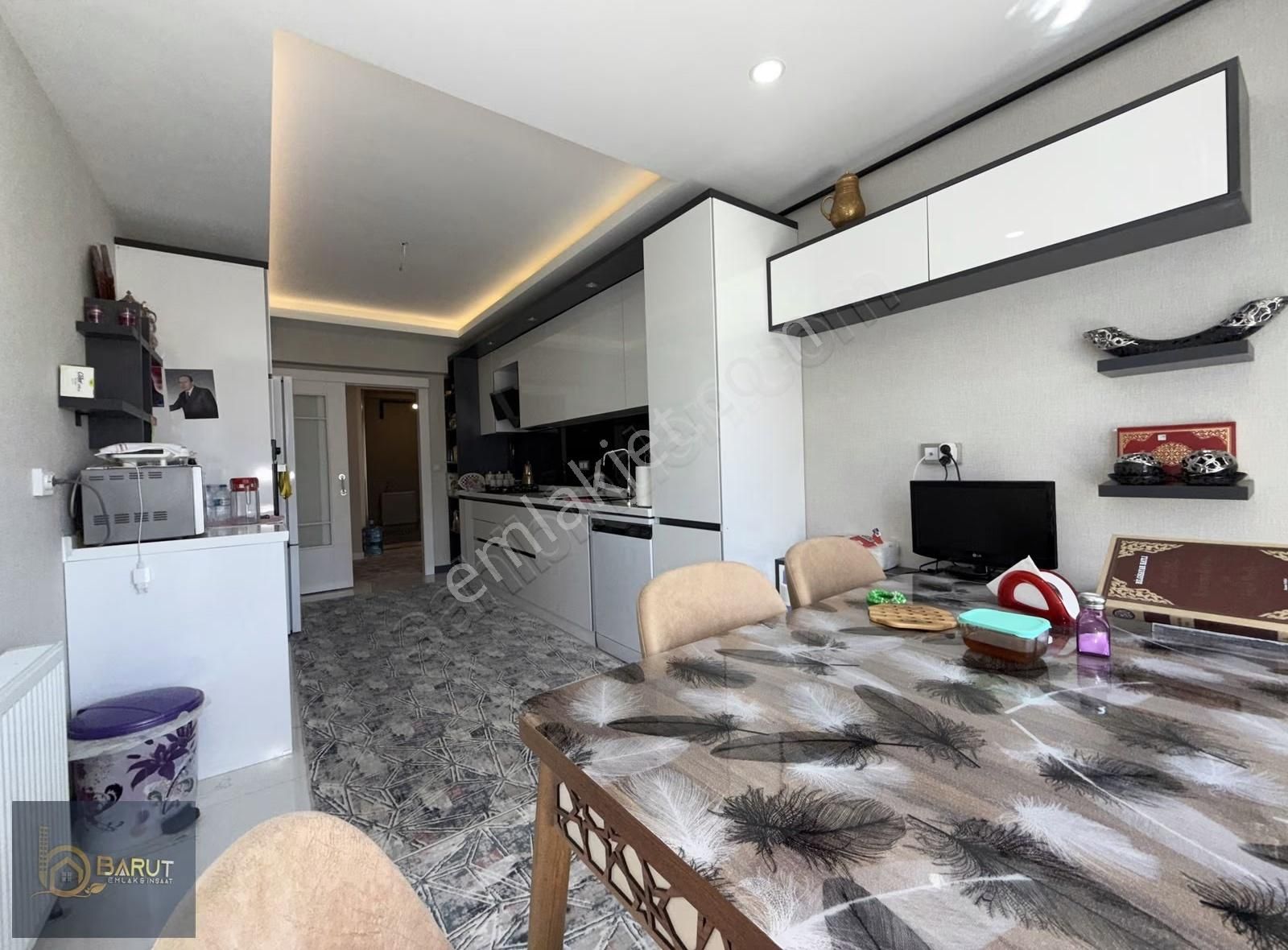 Barut Emlak_ Kapalı Otoparklı Lüks Sitede 4+1 Daire - Görsel 4