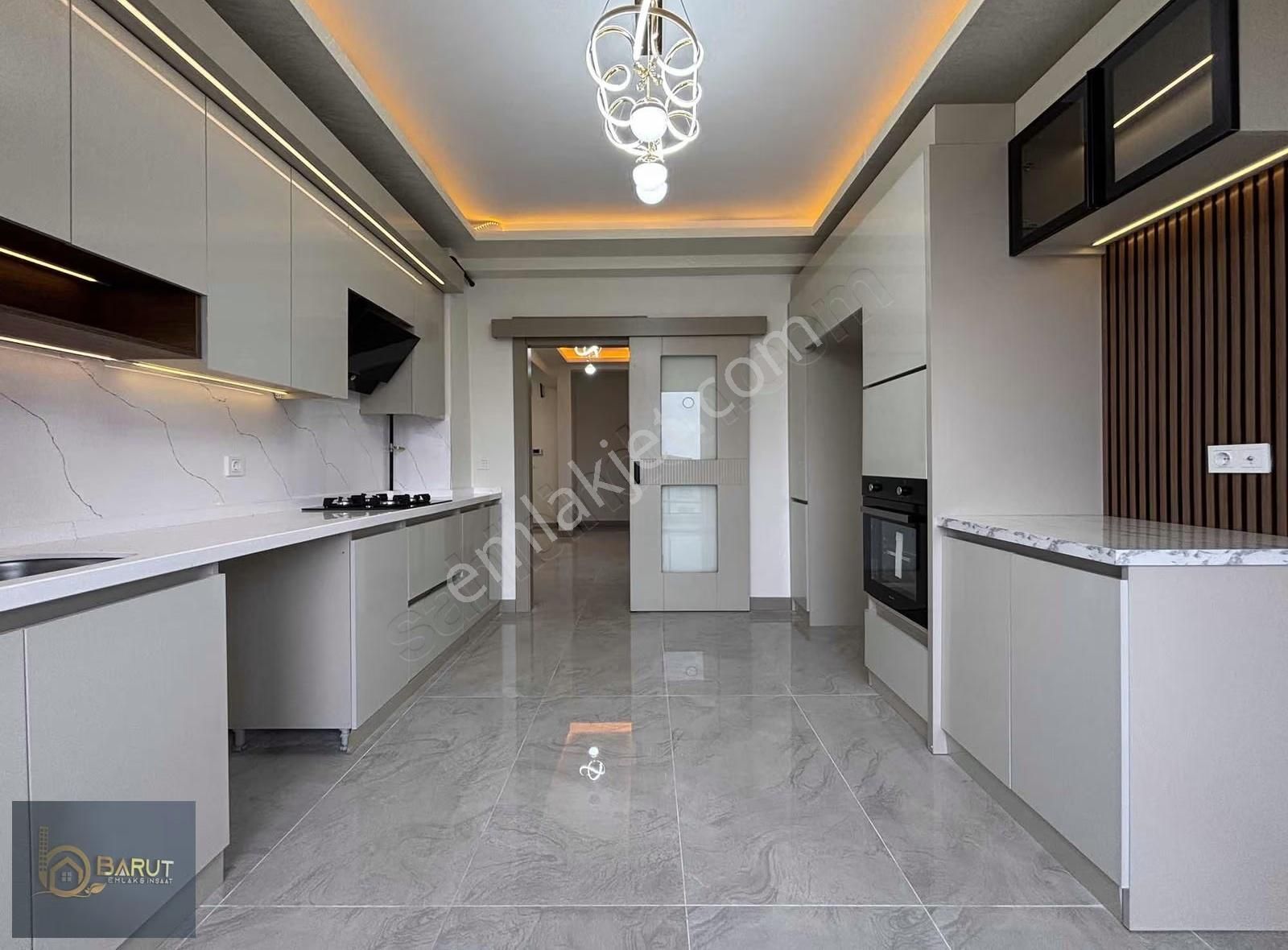 Barut Emlaktan Hicret Yakını Asansörlü E.banyolu 3+1 Daire 3.kat