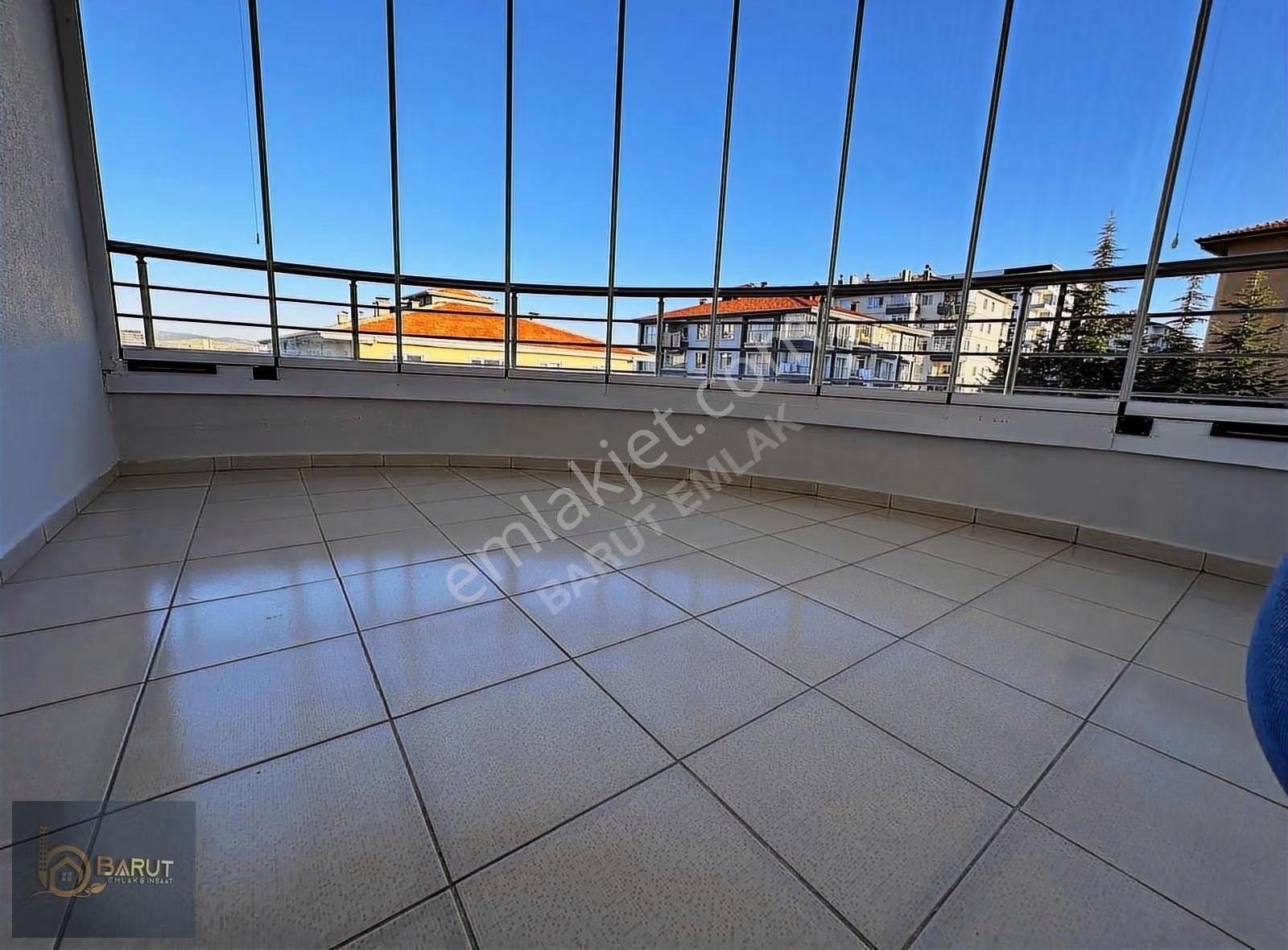 Barut Emlaktan Ayyıldız Lisesi Yanı Güney Cephe 145 M2 3+1 Daire - Görsel 8