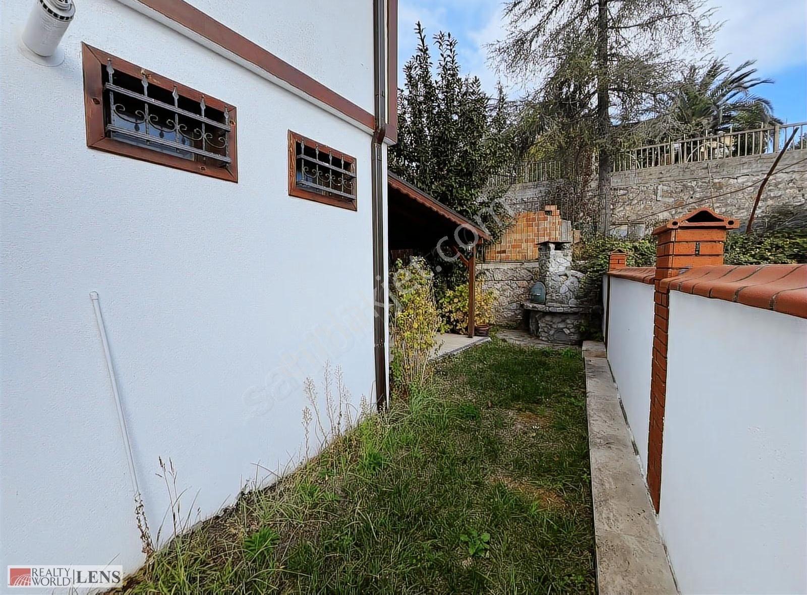 800 M² Köşe Parselde Panoramik Manzaralı Havuzlu Villa - Görsel 8