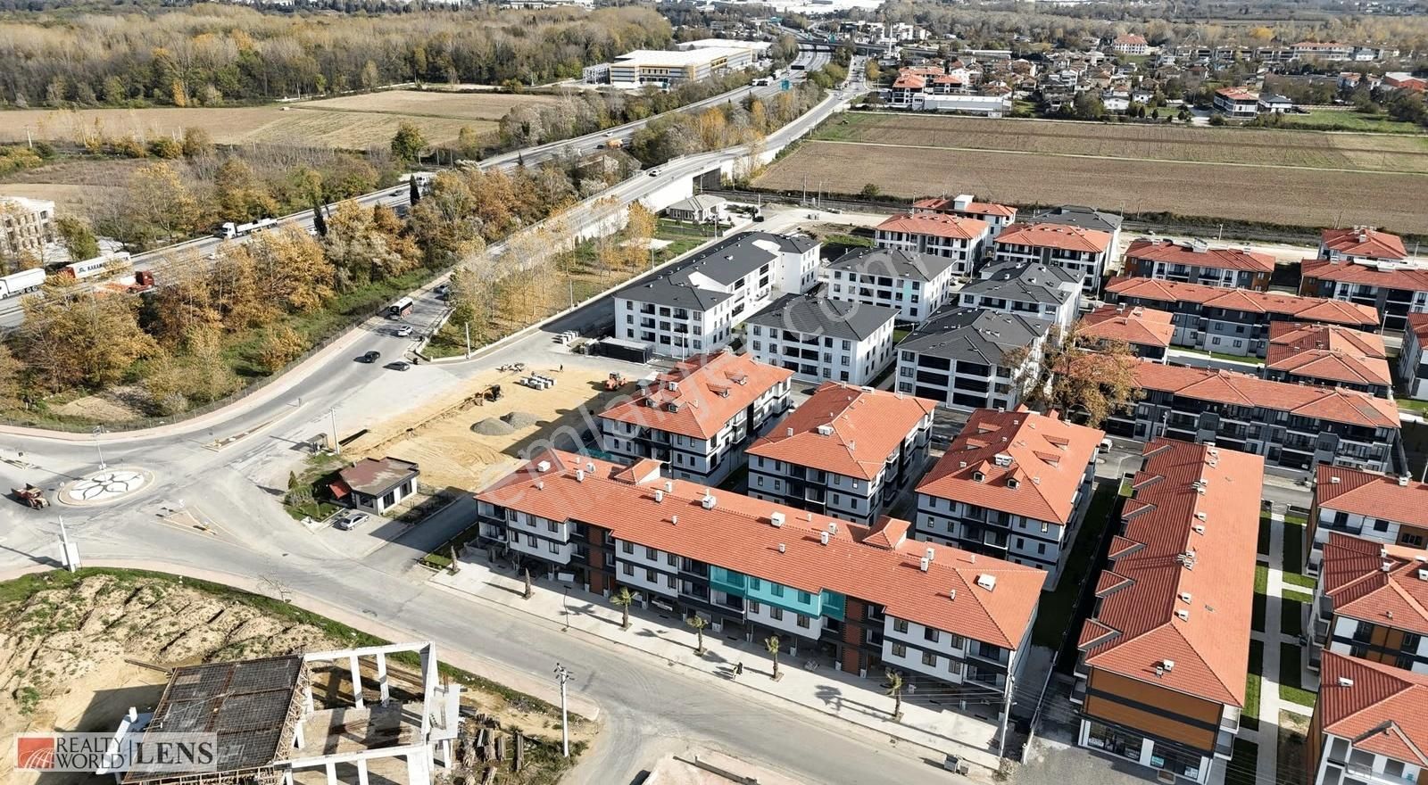 Arifiye Fatih Mah. Tarakçıoğlu İsfahan Evleri 3+1 Kiralık Daire - Görsel 18
