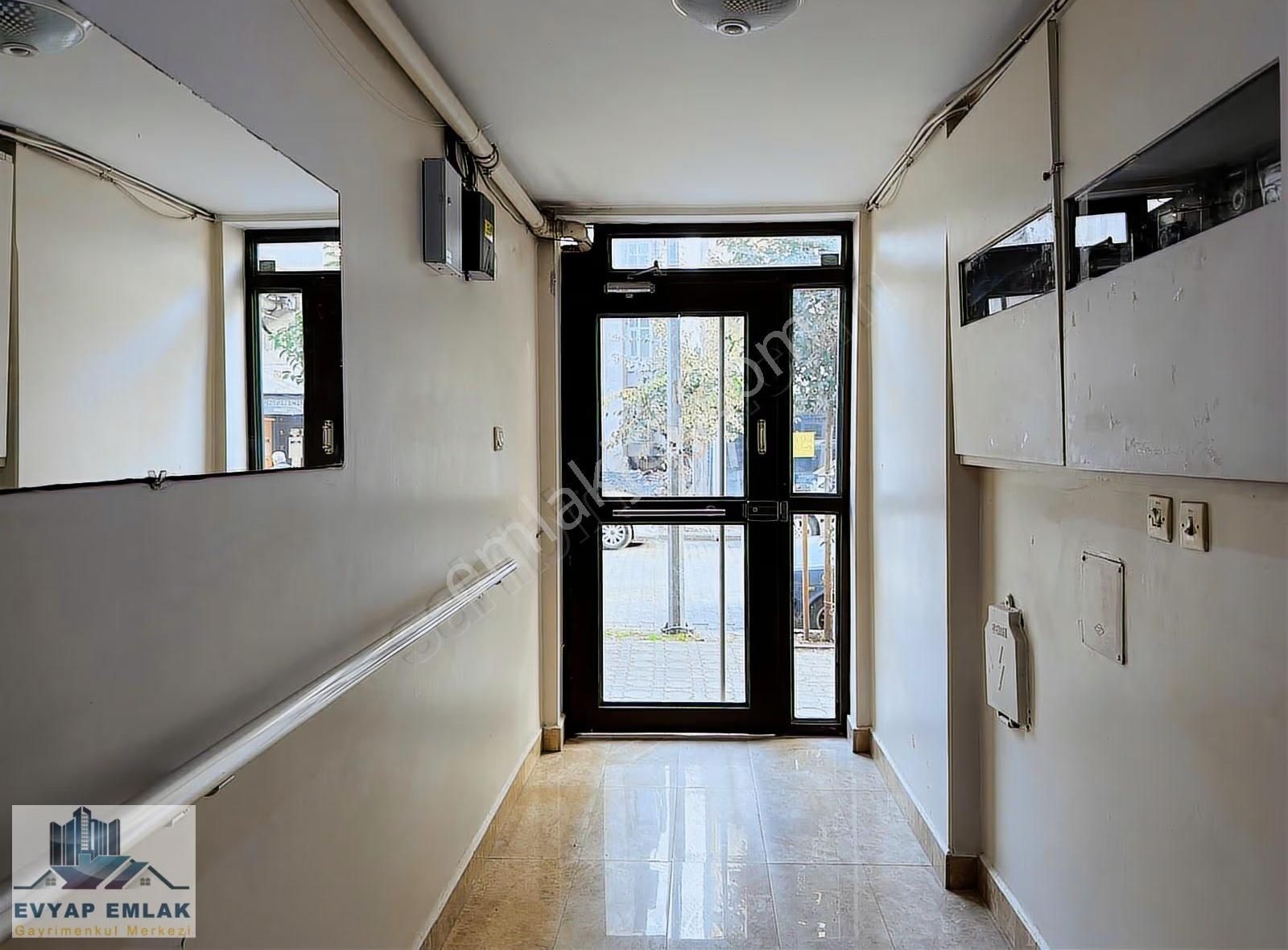 Evyaptan Bahçelievler Yayla Merkez Asansörlü Geniş 2+1 Temiz - Görsel 7