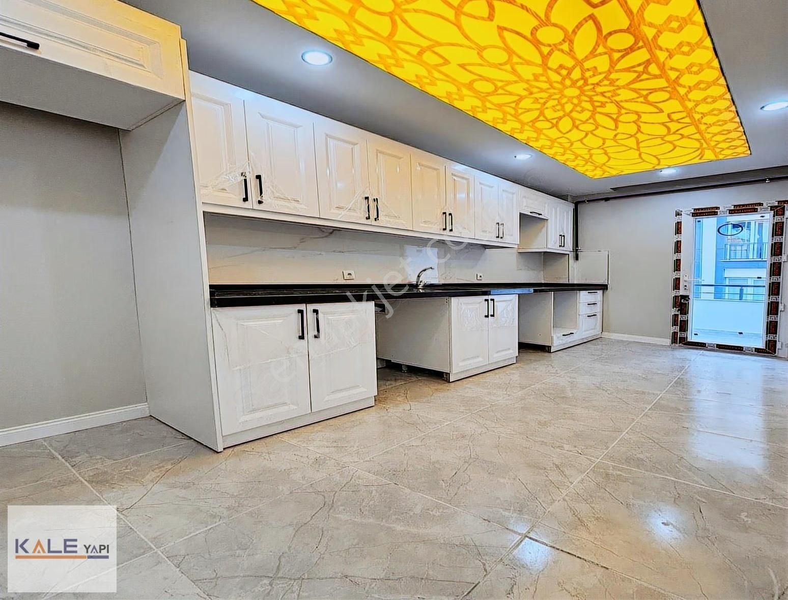 Metrobüse Yakın Sıfır Daire 2+1 Satılık - Görsel 12