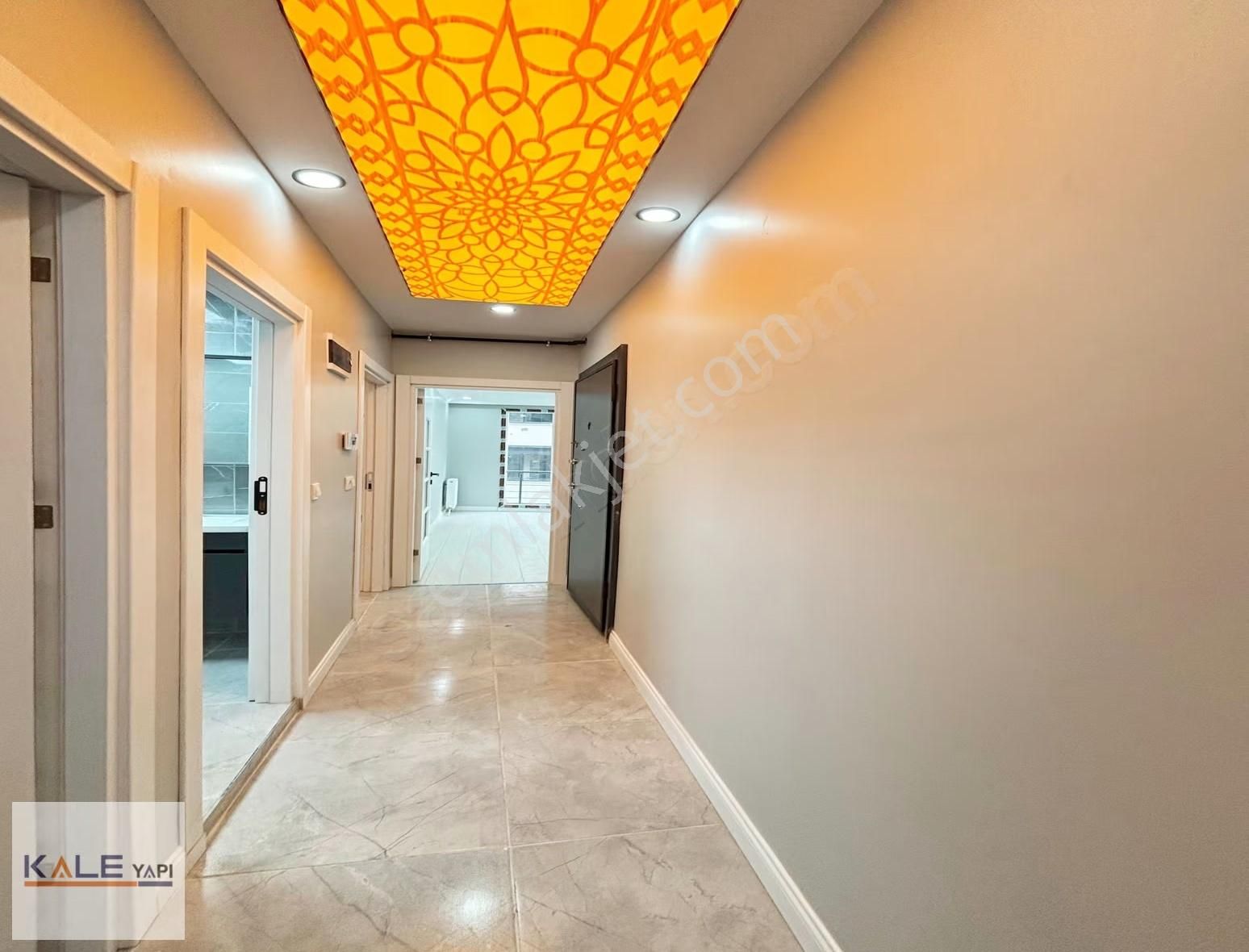 Metrobüse Yakın Sıfır Daire 2+1 Satılık - Görsel 2