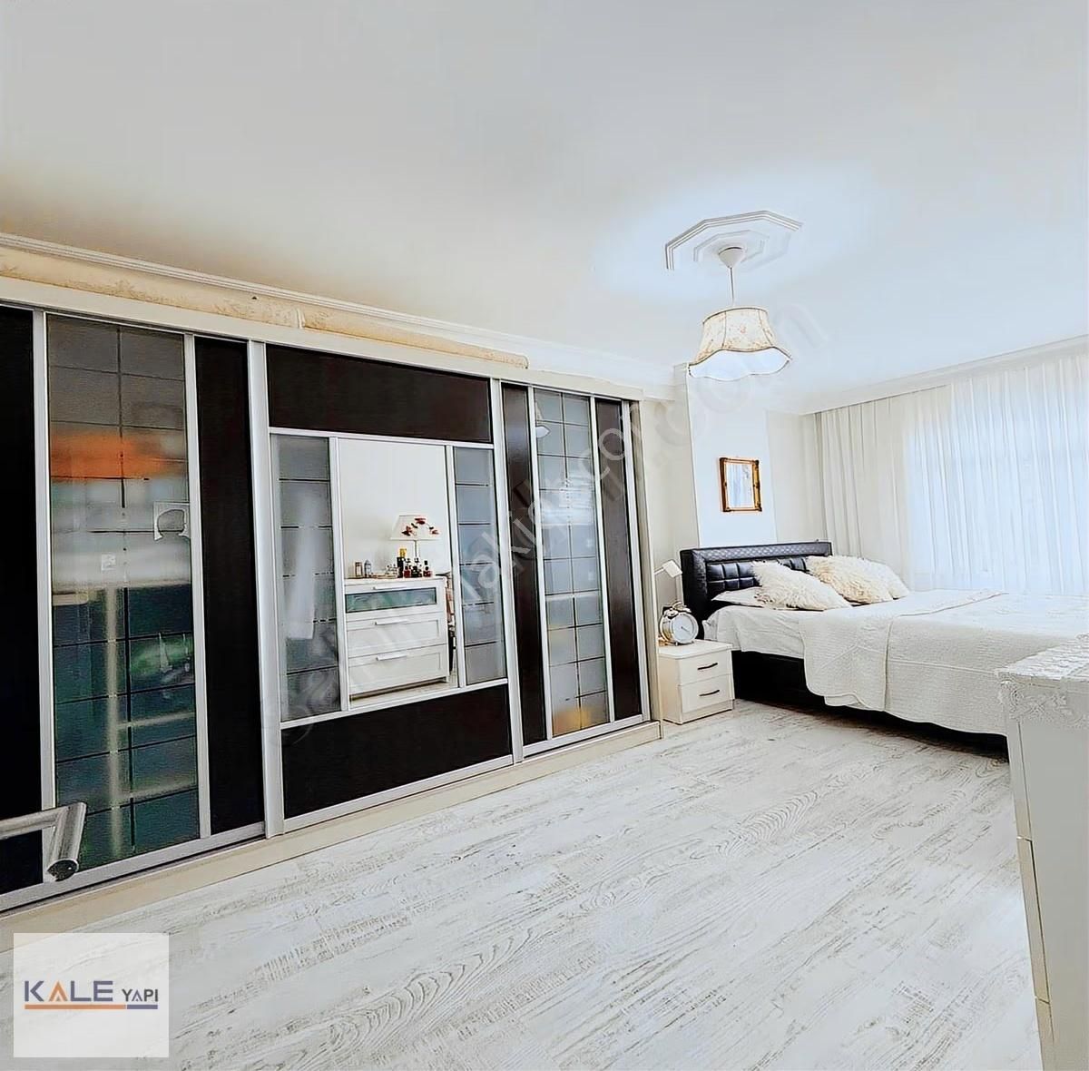 Köşe Bina Karanlık Odası Yok Ful Dekorlu 2+1 110m2 - Görsel 15