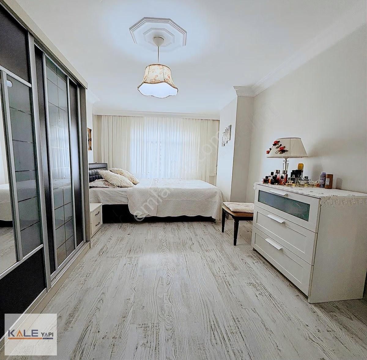 Köşe Bina Karanlık Odası Yok Ful Dekorlu 2+1 110m2 - Görsel 3