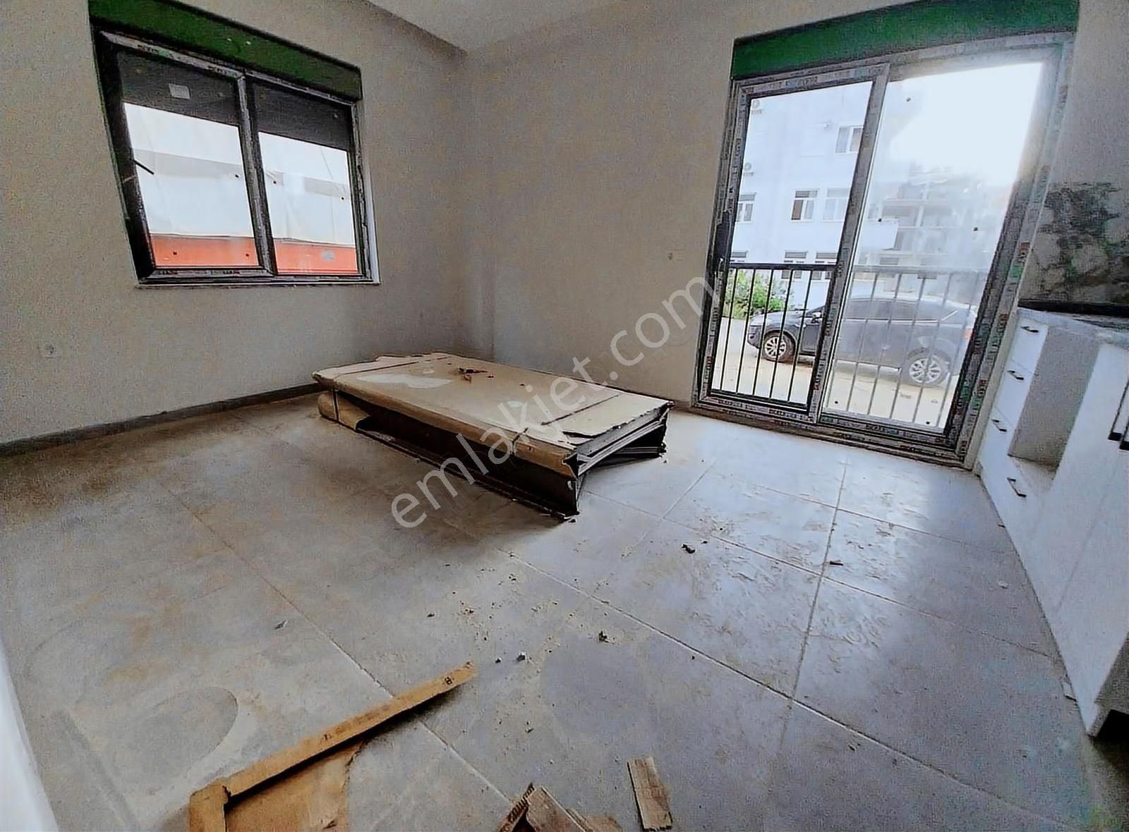 Manavgat Salkım Evler Mahallesinde Satılık 1+1 Sıfır Daire