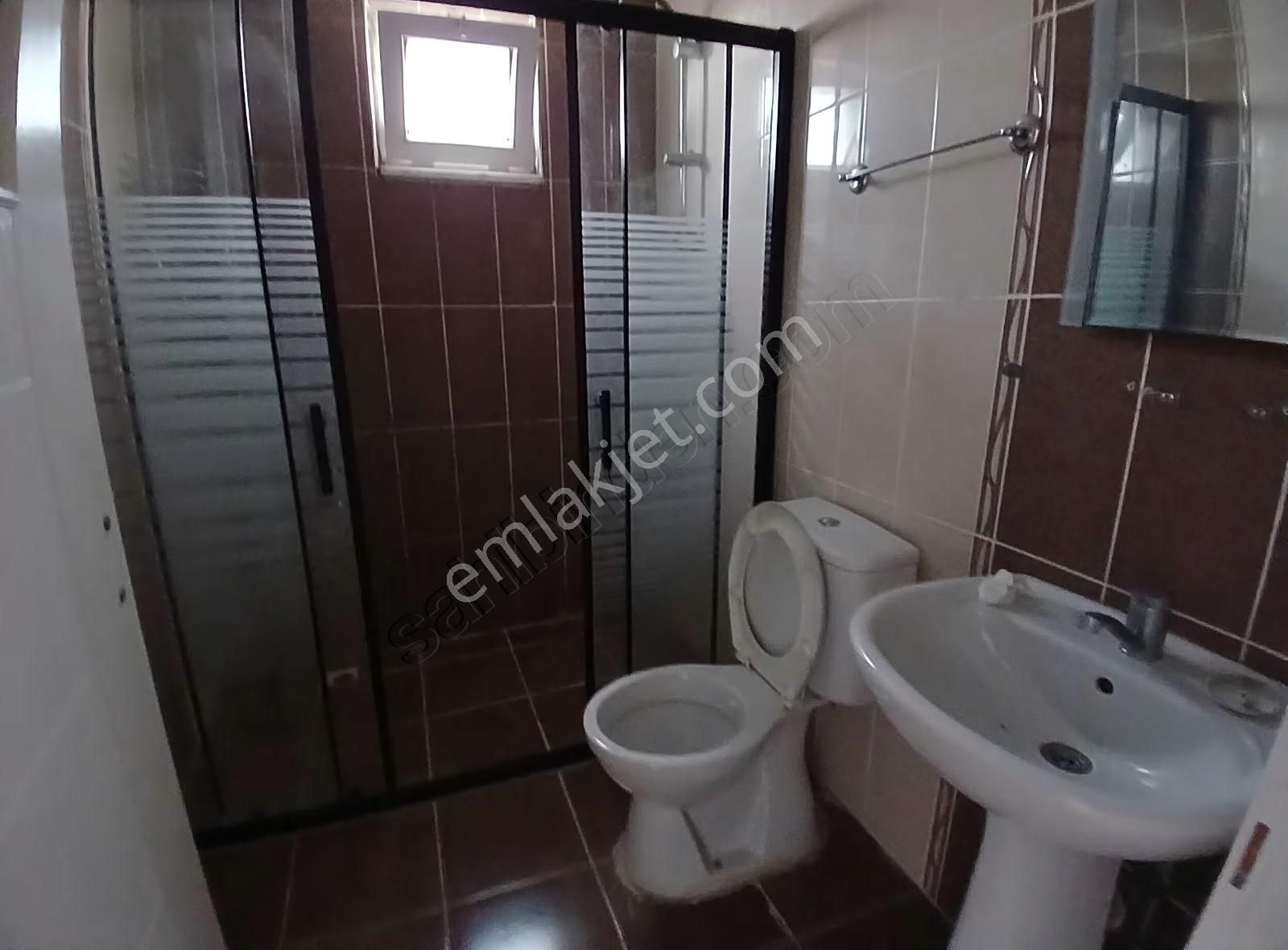 Emek Mahallesinde Satılık 4+1 Garajlı Dubleks