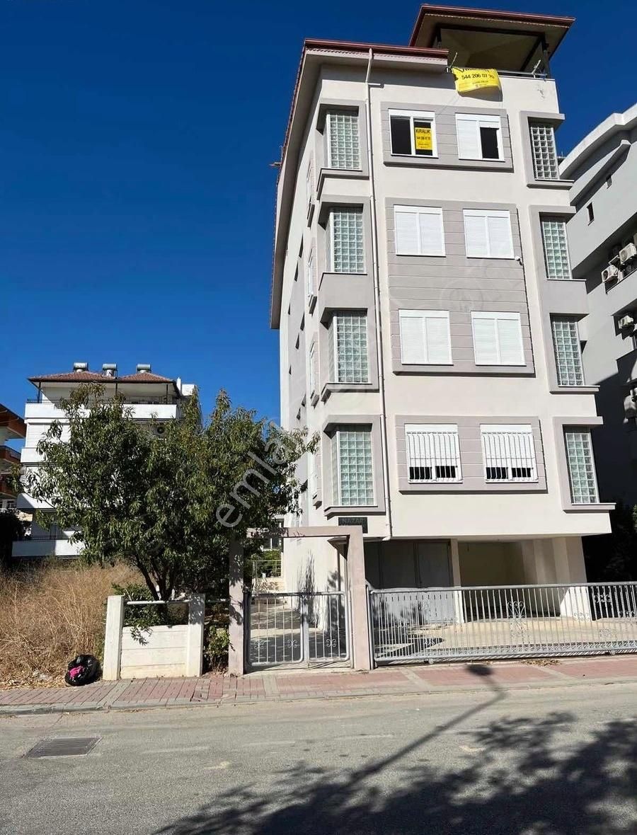 Manavgat Bahçelievler Mahallesinde Dubleks Kiralık 6+2 Daire - Görsel 14