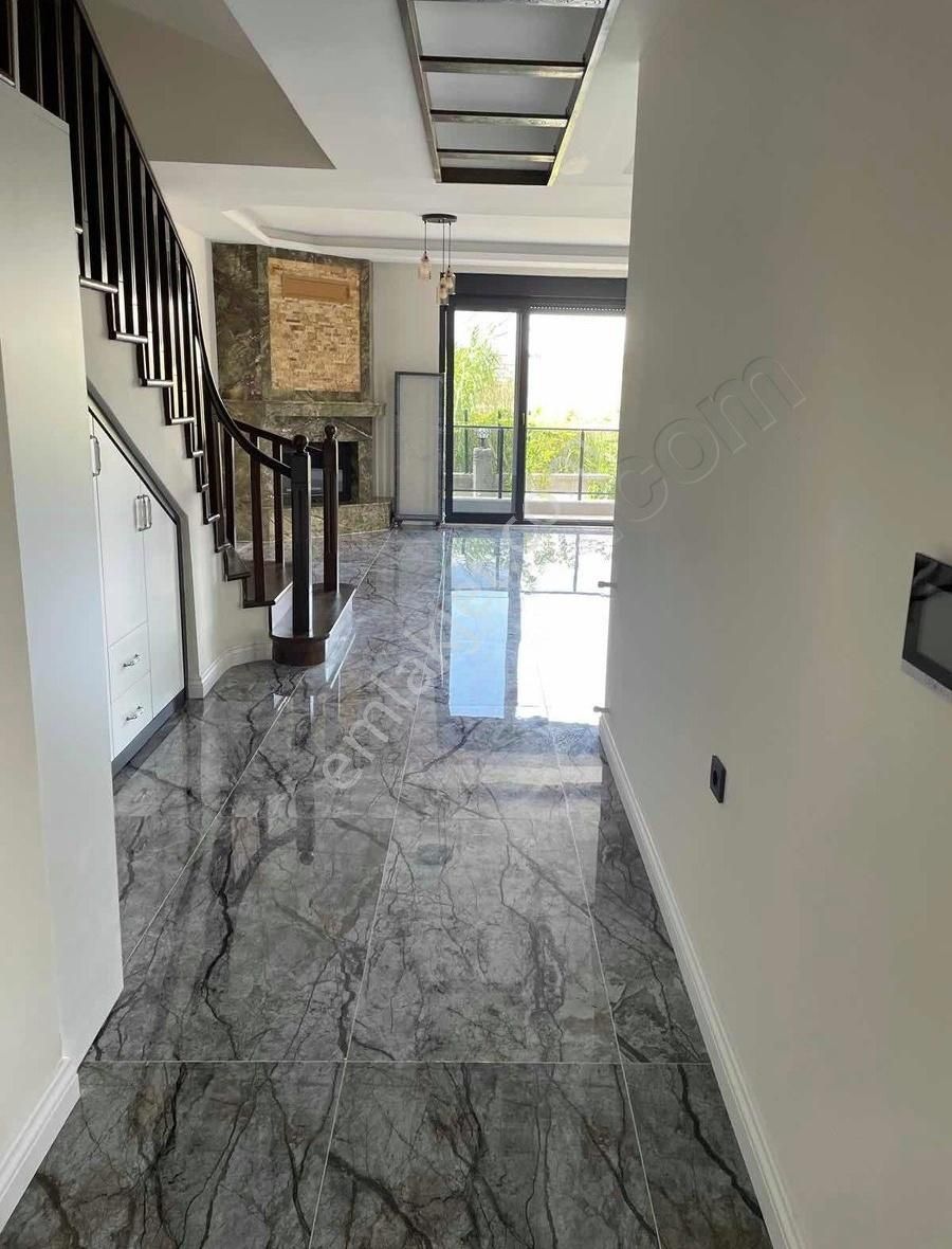 Manavgat Ilıcada Lüks Satılık Villa! - Görsel 9