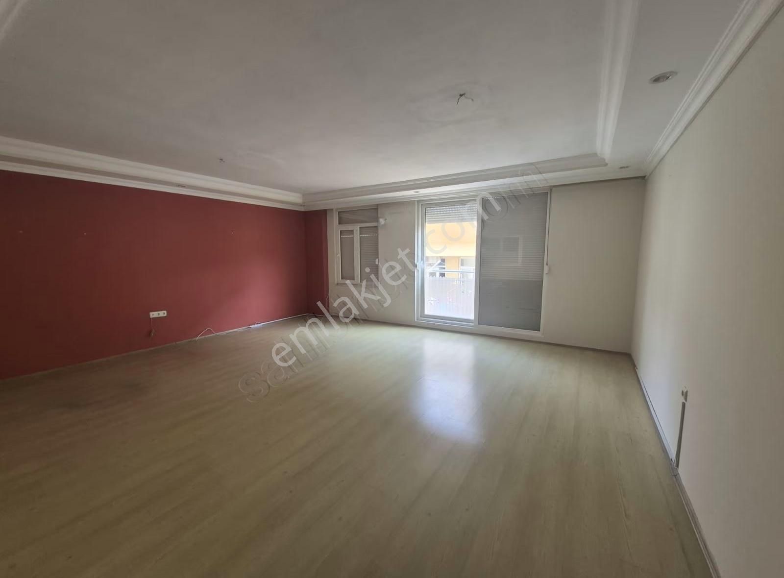 Yıldız Emlaktan Yukarı Pazarcı Mah`sinde 1+1 Kiralık Daire Ofis