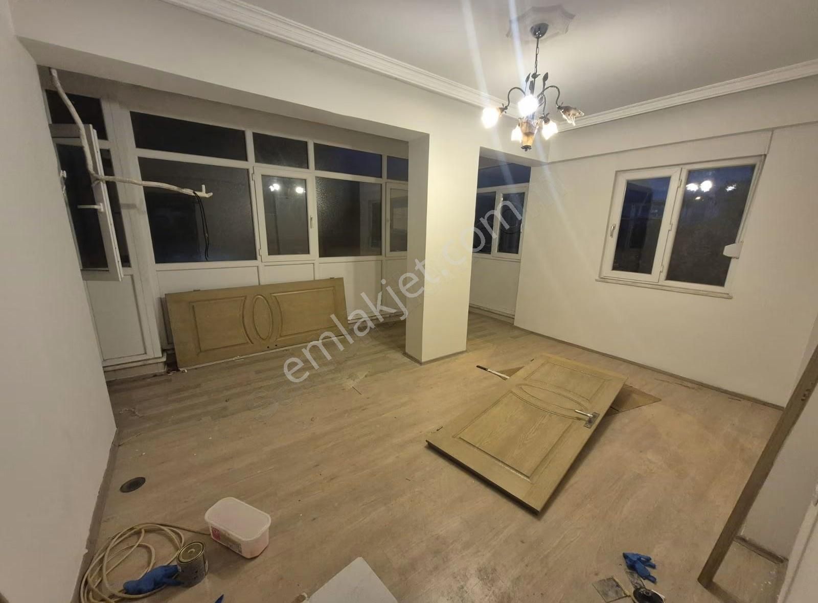 Öz Yıldız Emlaktan Barbaros Caddesinde 2+1 Kiralık Daire - Görsel 7