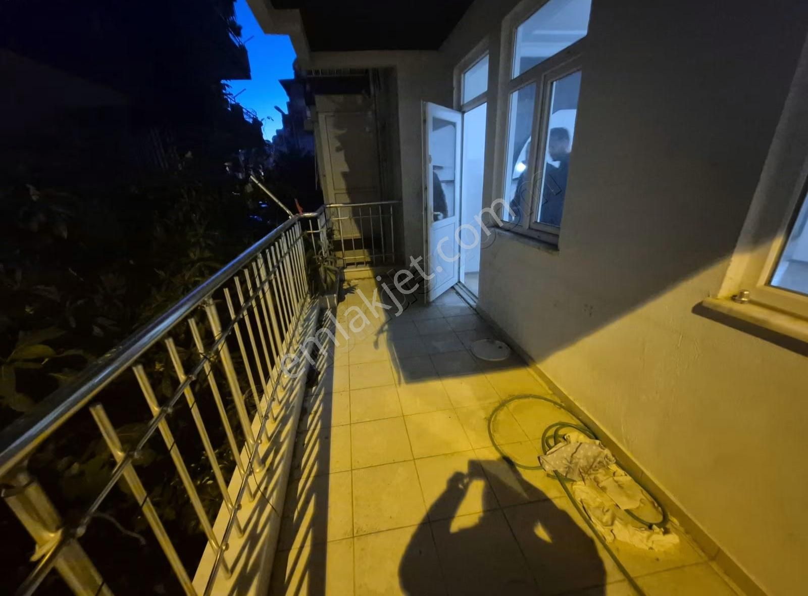 Öz Yıldız Emlaktan Barbaros Caddesinde 2+1 Kiralık Daire - Görsel 4