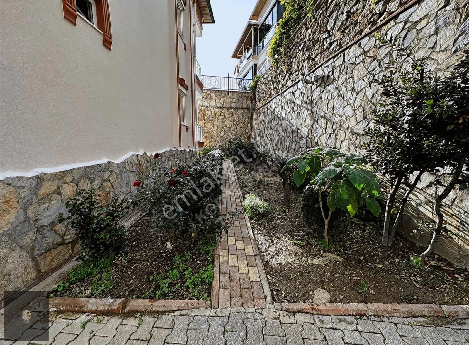 Alanya Büyükhasbahçe Mahallesin'de 5+1 Eşyasız Müstakil Villa - Görsel 2