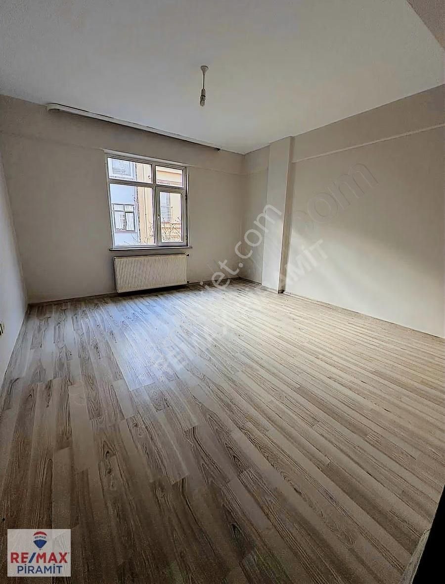 Kısıklı Mahallesi 2+1 Bakımlı Boş Ara Kat Kiralık Daire - Görsel 7