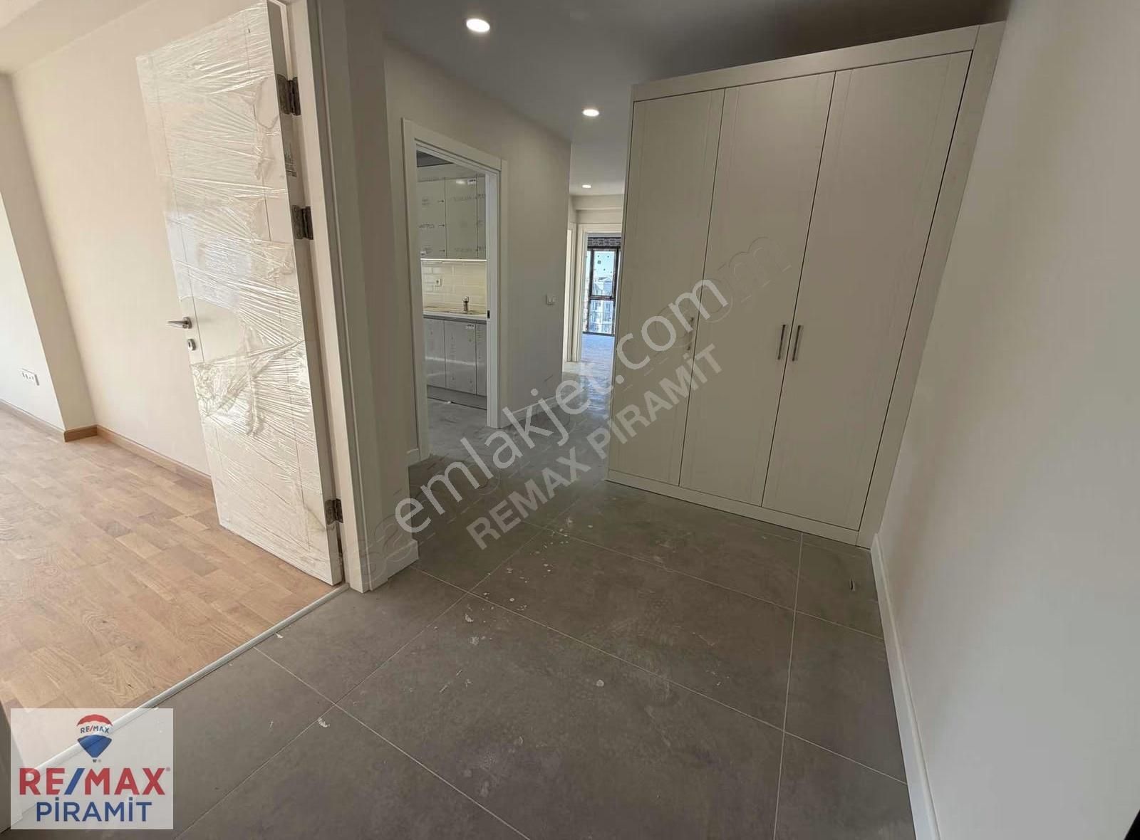 Validebağ Sitesinde 3+1 Emsalsiz Fırsat Satılık - Görsel 3