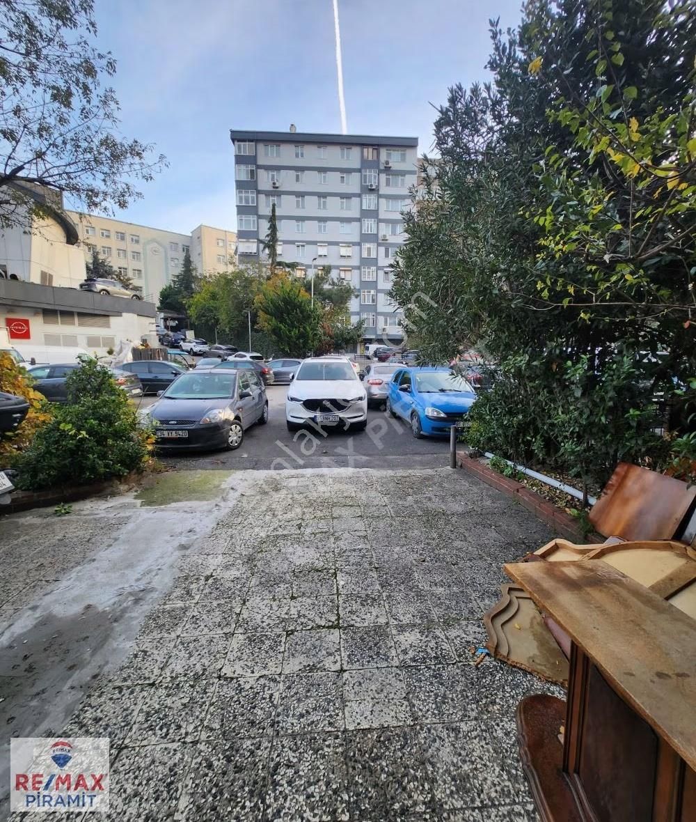 Tepe Nautilusun Üst Sokağında 125m2 Depo Dükkan - Görsel 3