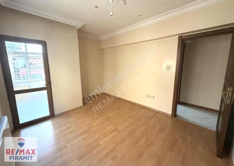 Acıbadem'de Geniş, Ferah Kiralık 3+1 - Görsel 6