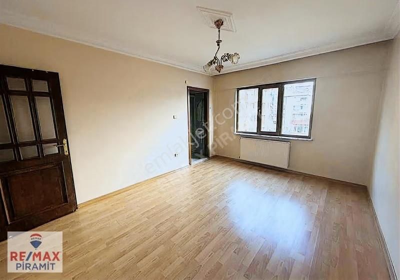 Acıbadem'de Geniş, Ferah Kiralık 3+1 - Görsel 8