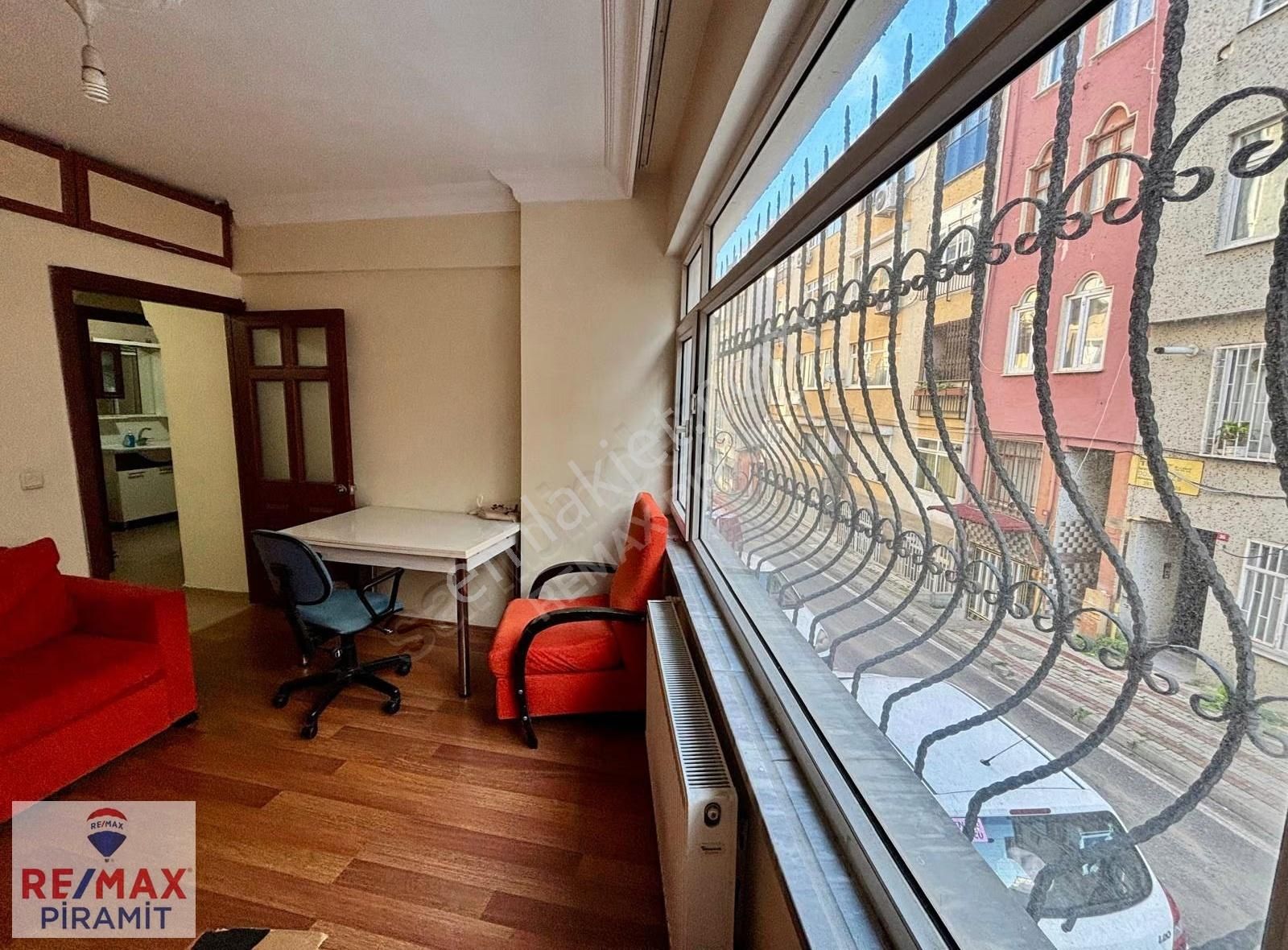 Üsküdar Nuhkuyusunda Ferah Ve Aydınlık Y.giriş 2+1 Kiralık Daire - Görsel 11