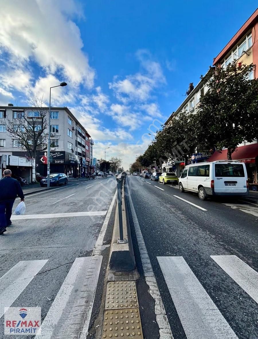 Üsküdar Nuhkuyusunda Ferah Ve Aydınlık Y.giriş 2+1 Kiralık Daire - Görsel 23